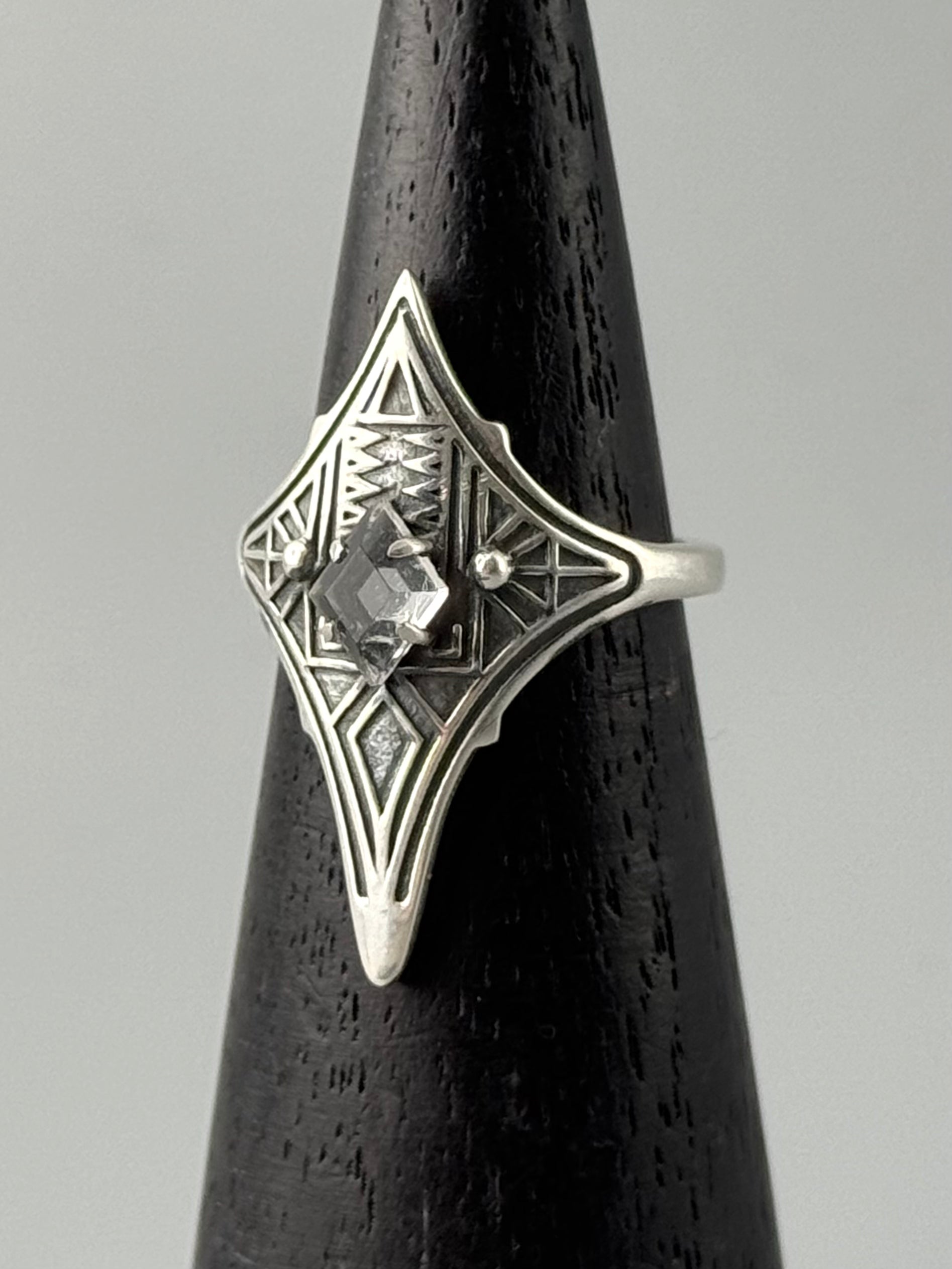 •ARMORED PORTAL• clear quartz + silver ring