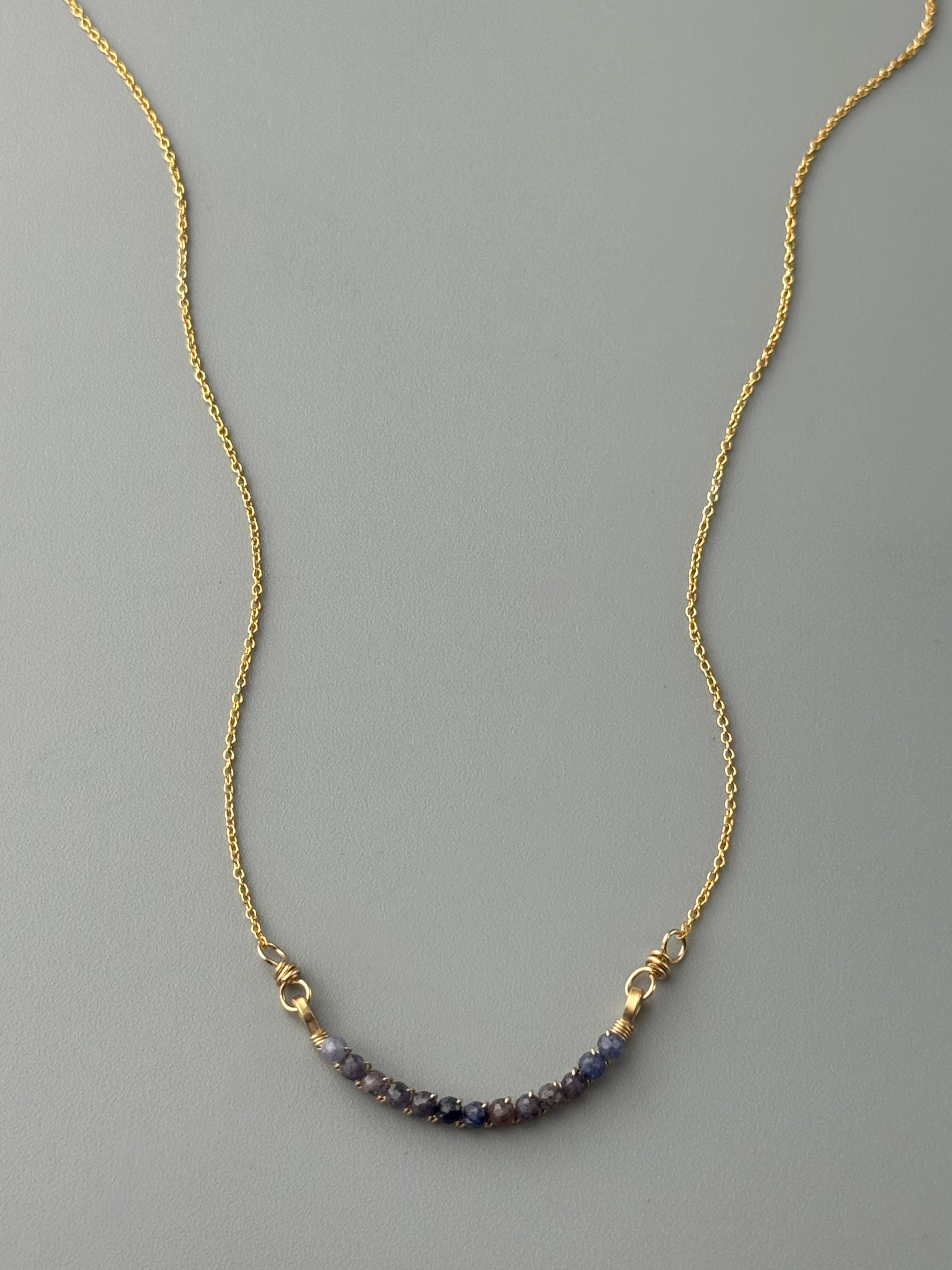 •SMILE• sapphire + gold necklace