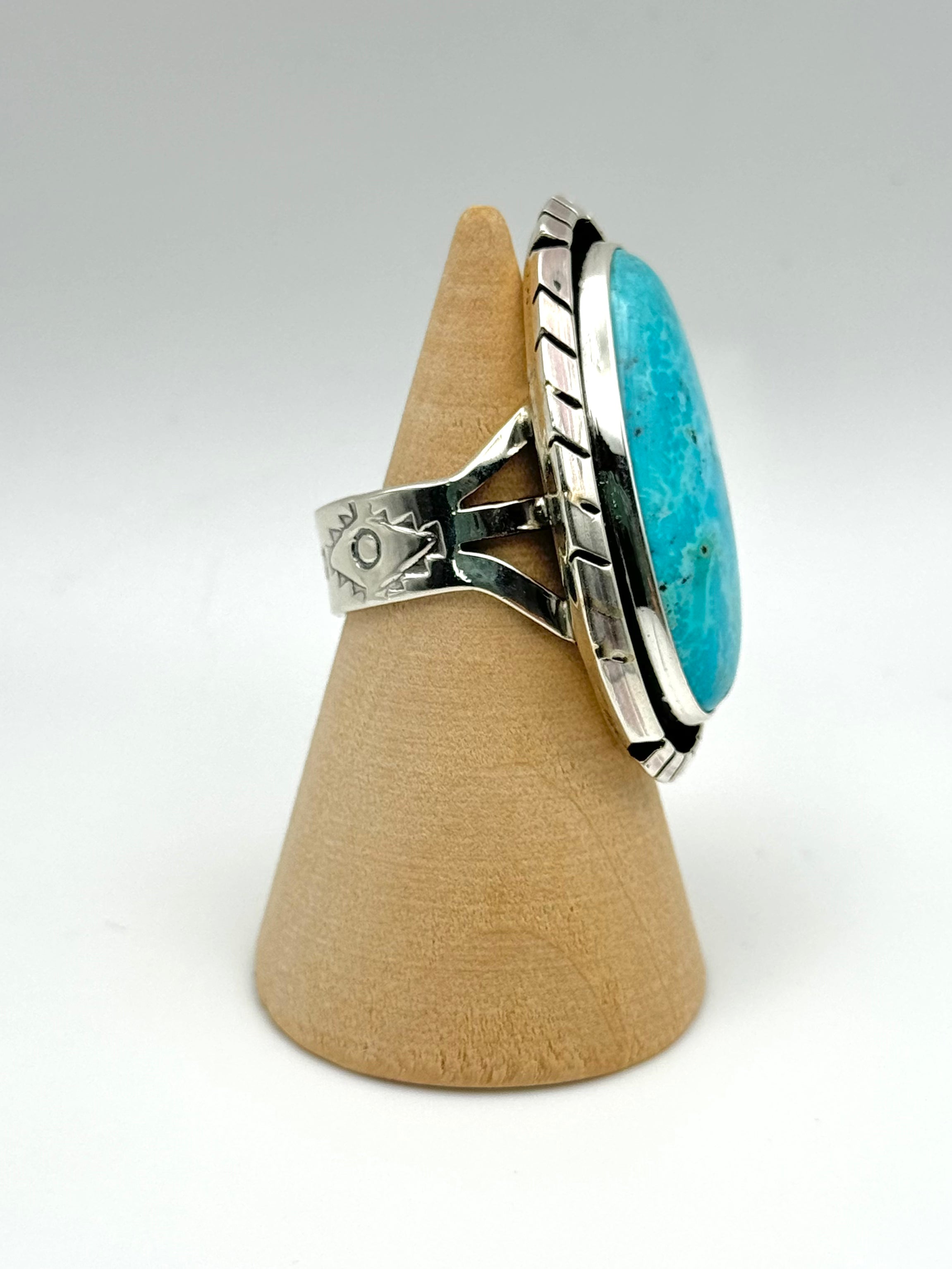 •KINGMAN TURQUOISE - BIGGIE• Navajo silver ring (size 6.5)