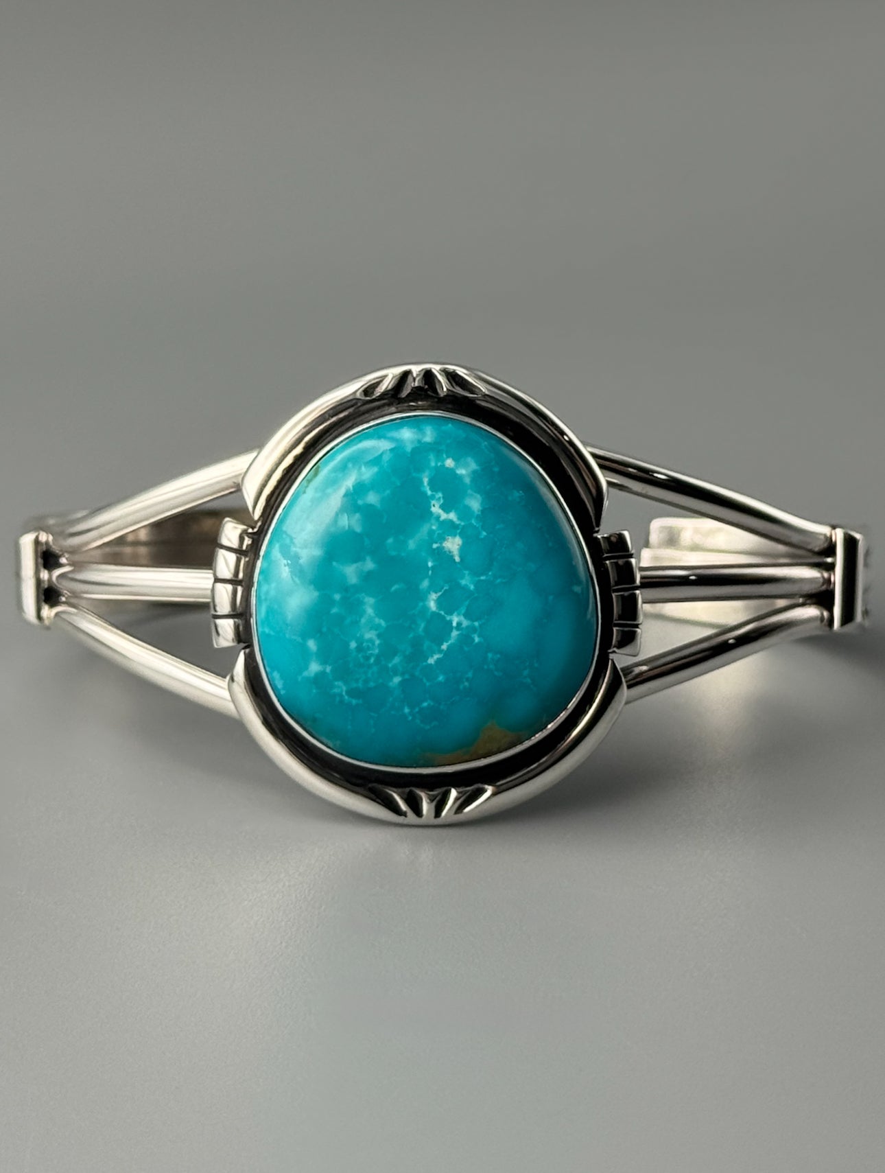 •KINGMAN TURQUOISE - BIG MOUNTAIN• Navajo sterling silver cuff bracelet (7.25" +/-)