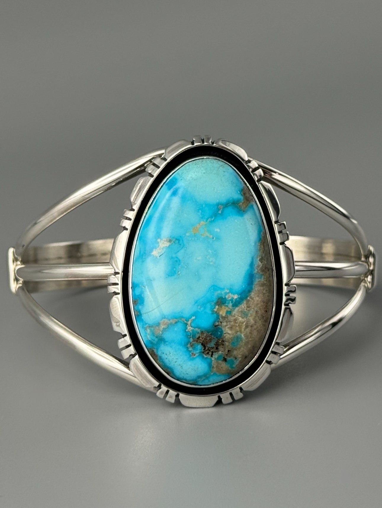 •BLUE RIDGE TURQUOISE - MOUNTAIN FEATHERS• Navajo sterling silver cuff bracelet (6.75" +/-)
