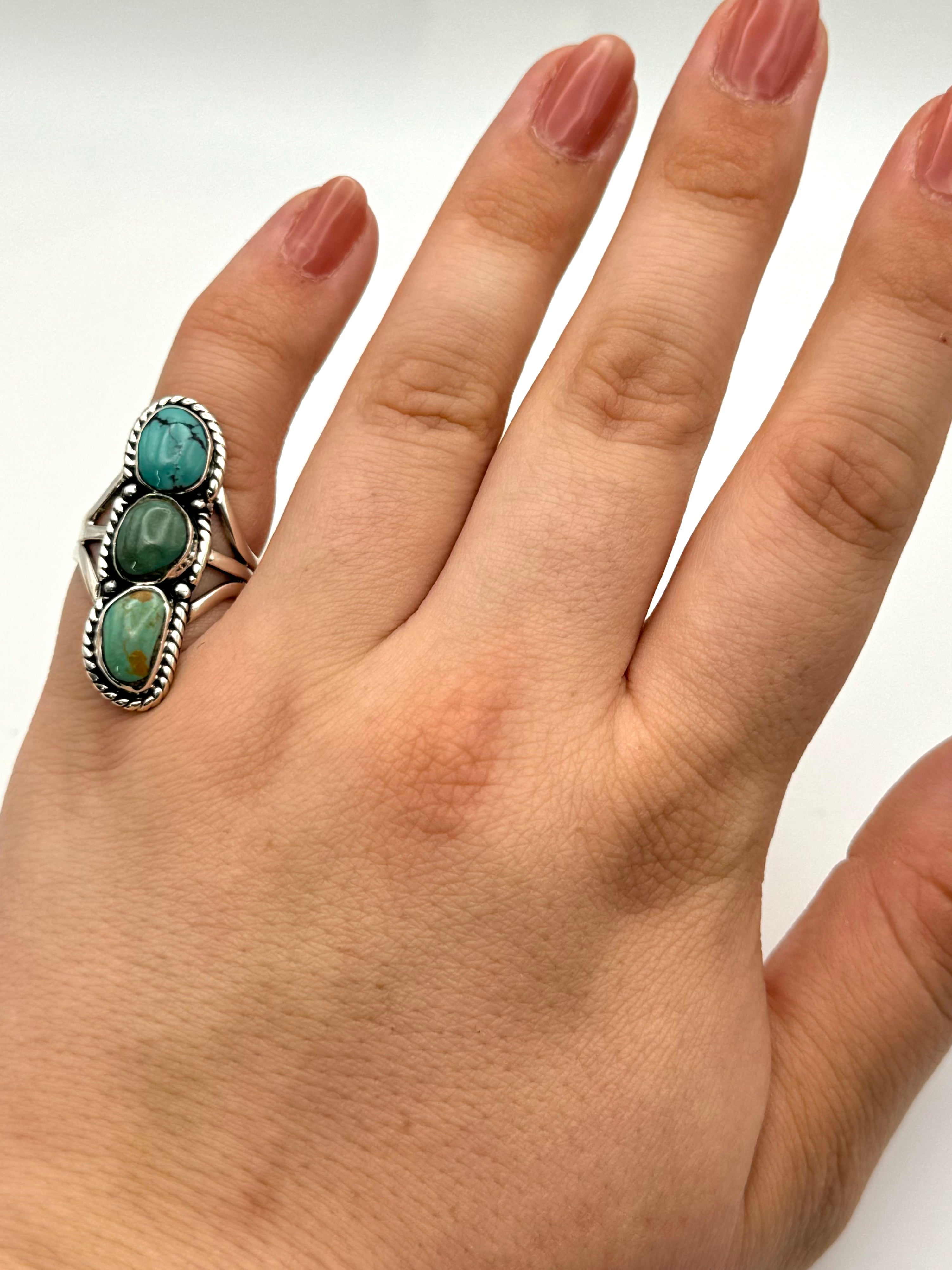 •TURQUOISE• Navajo silver triple stone ring (size 6.5)