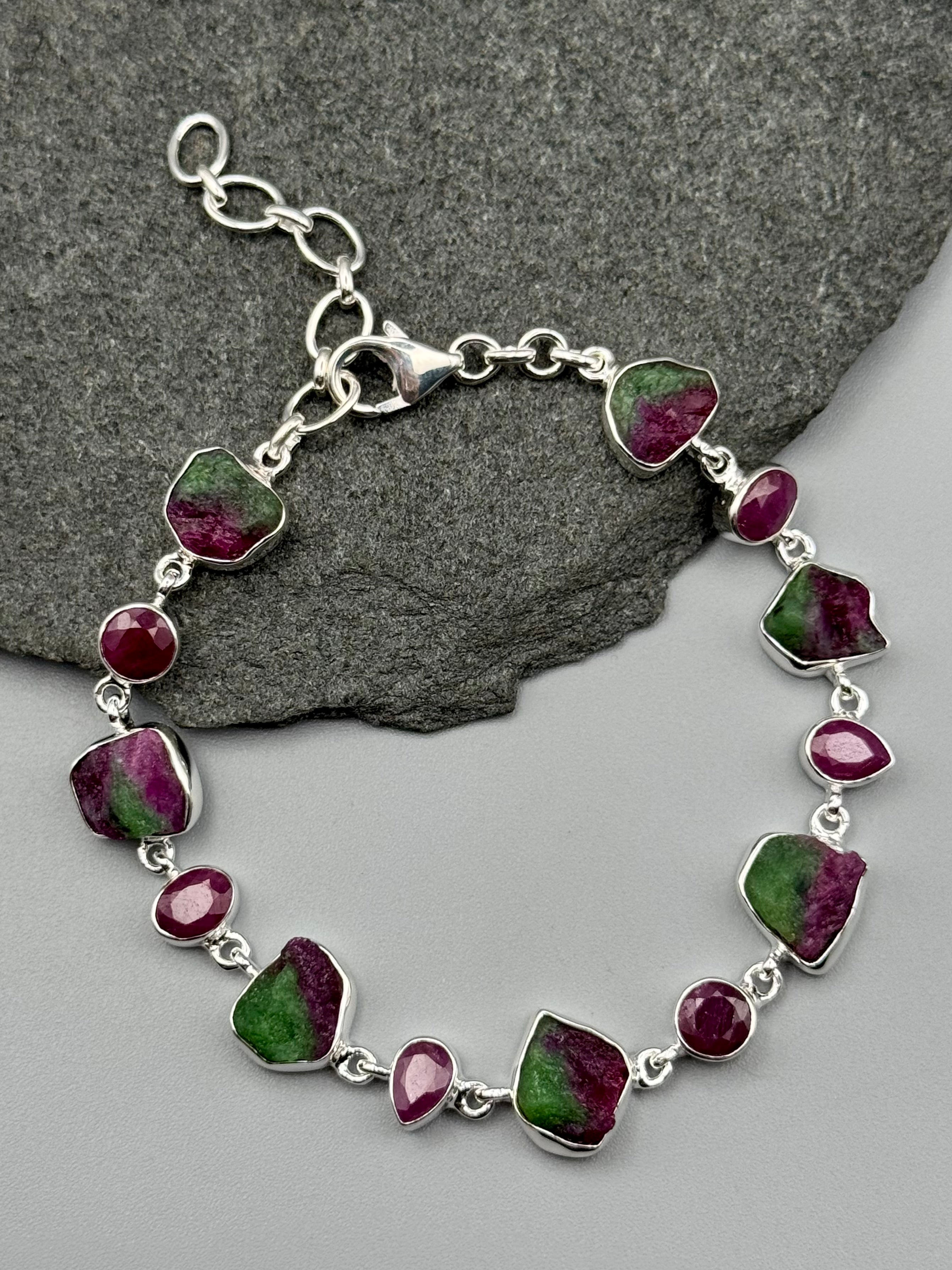 •RUBY +  RUBY ZOISITE• linked silver bracelet (7.5" - 9")