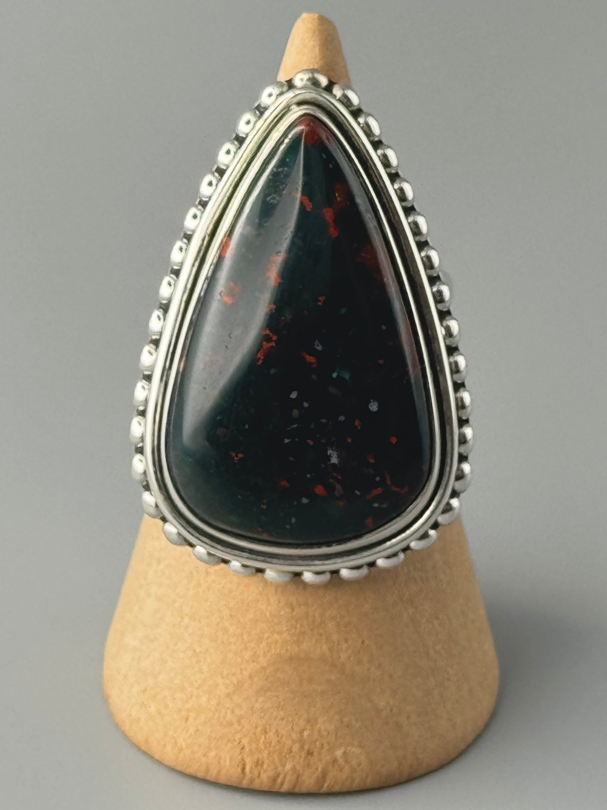 •BLOODSTONE - TEAR• dotted bezel silver ring (size 7.75)