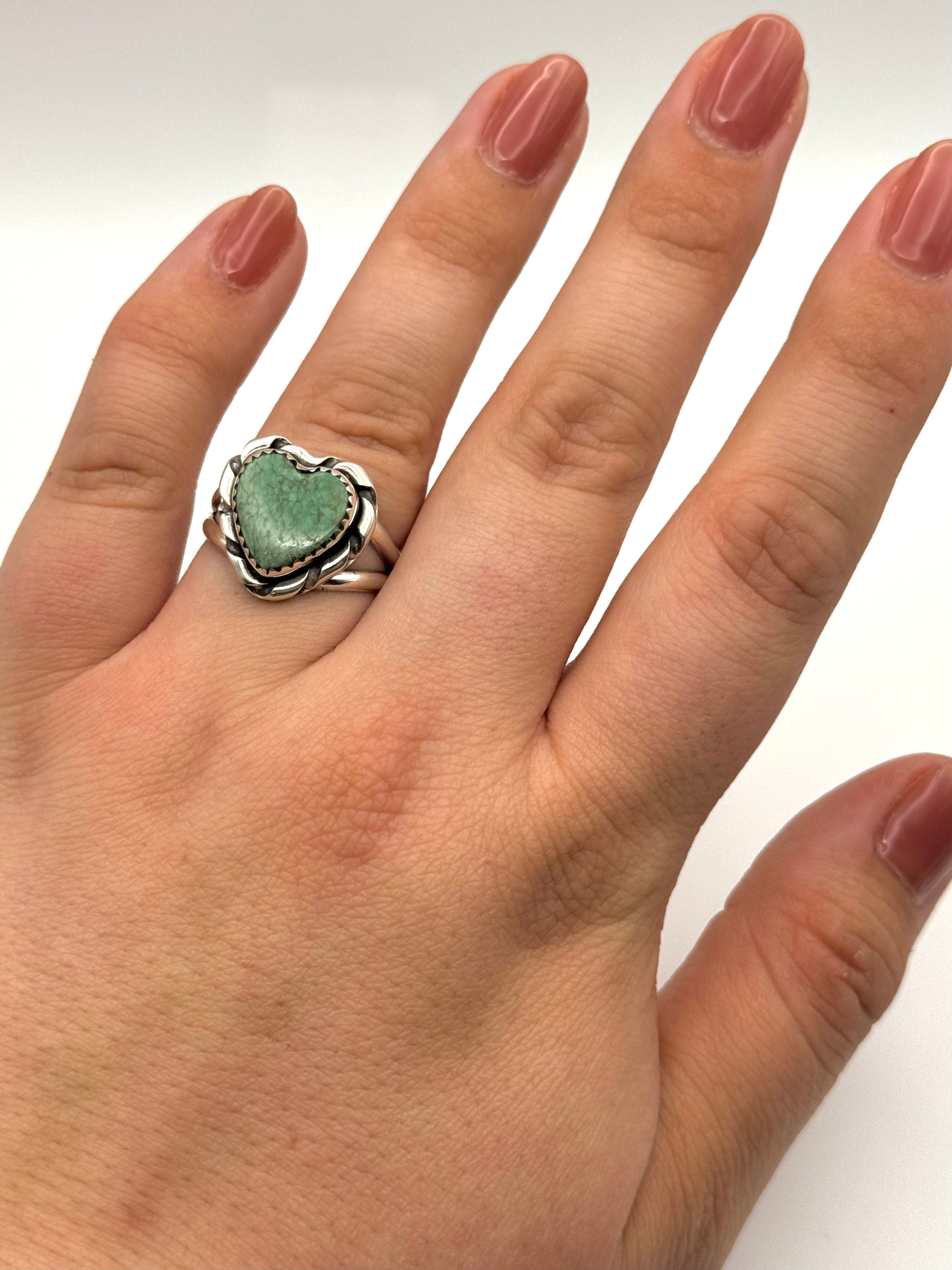 •TURQUOISE HEART• Navajo silver ring (size 9)