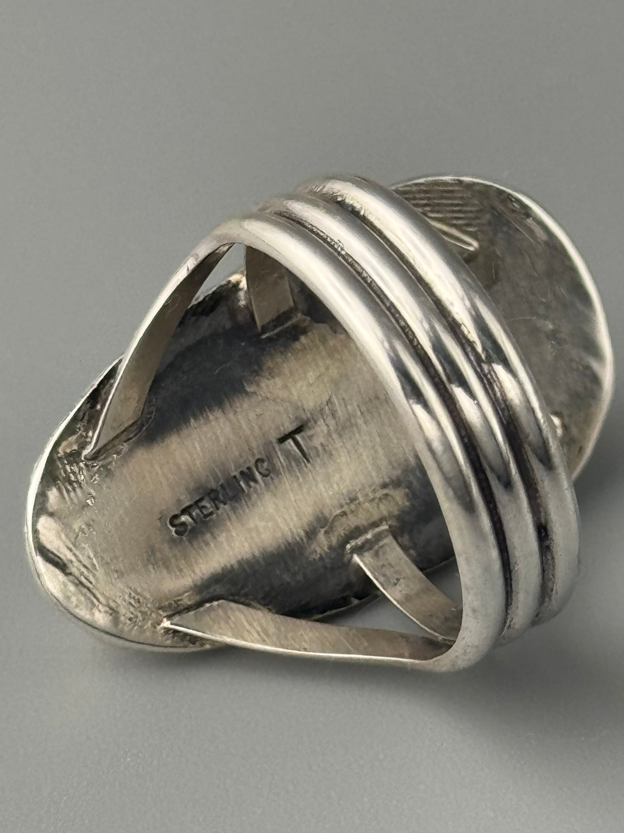 •KINGMAN TURQUOISE - SHÁ• Navajo silver ring (size 10.75)