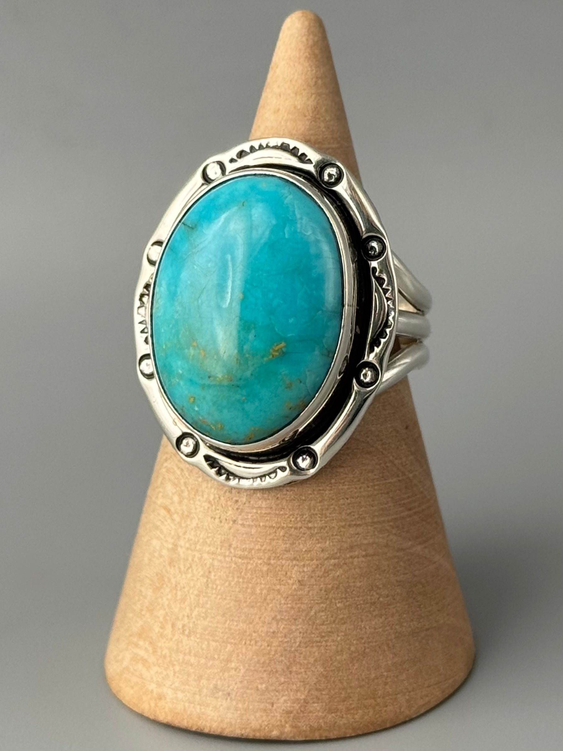 •KINGMAN TURQUOISE - SHÁ• Navajo silver ring (size 9)