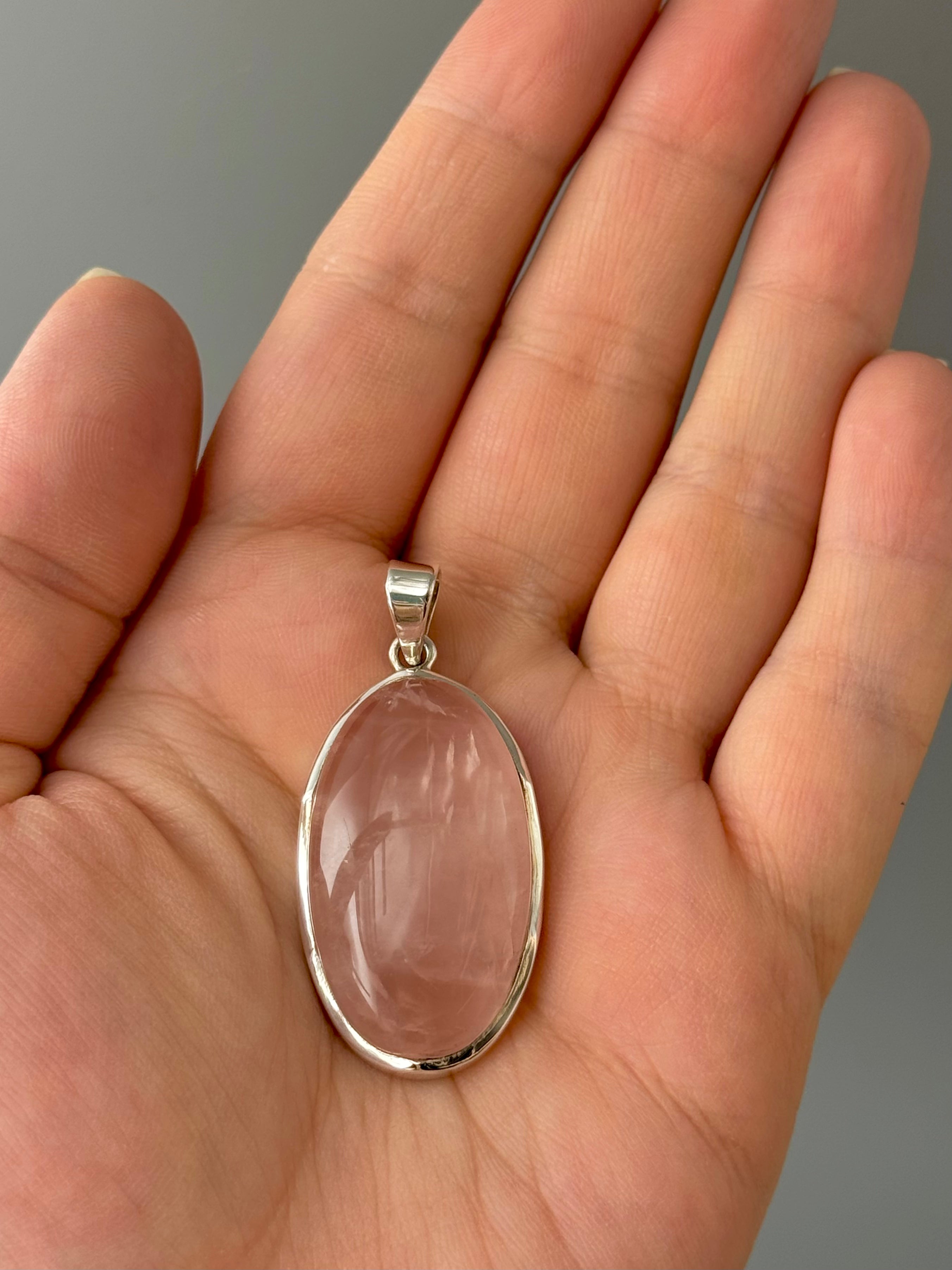 •ROSE QUARTZ - MEDIUM OVAL - SCALLOPED• sterling silver pendant