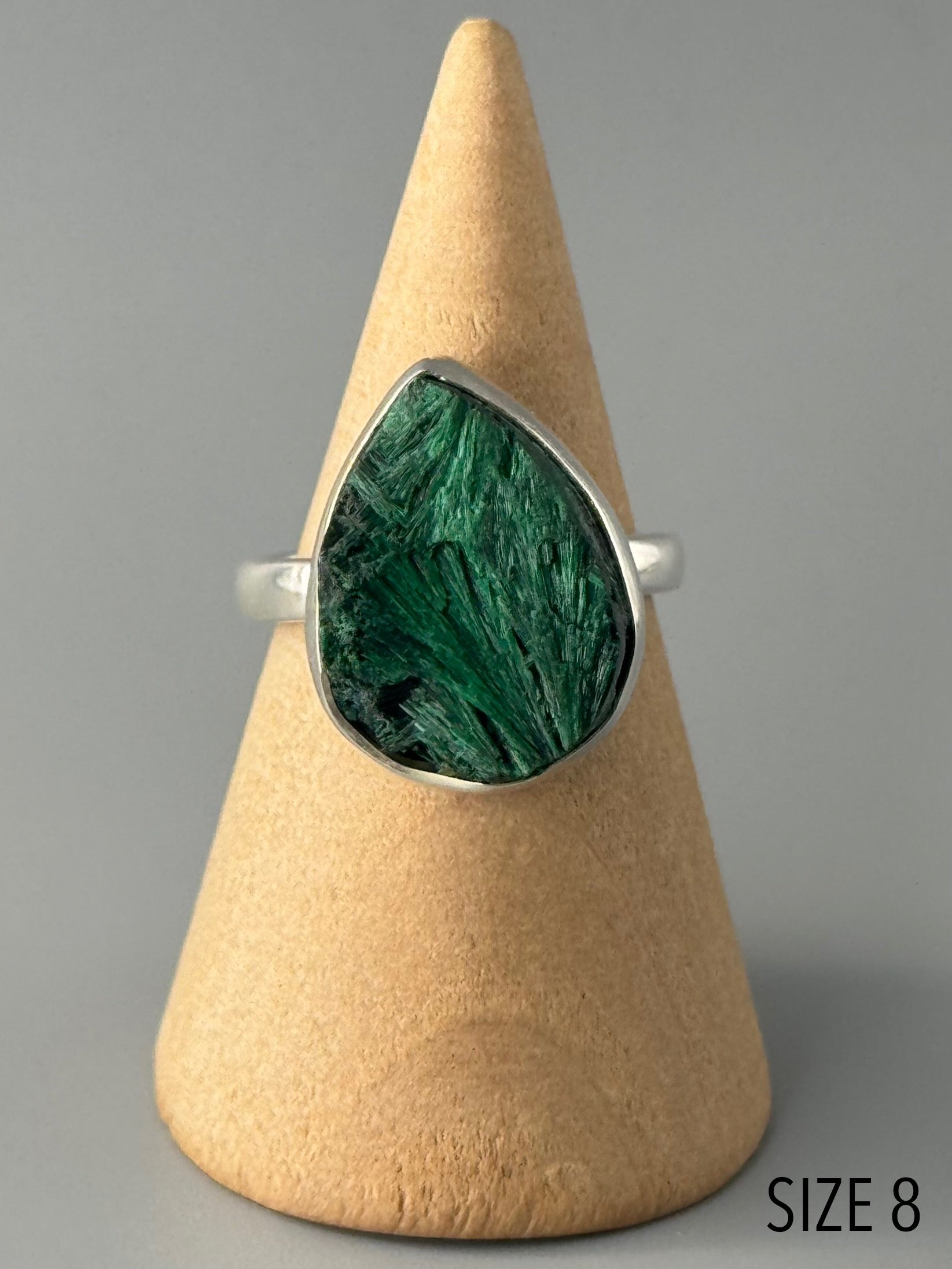 •FIBROUS MALACHITE - TEAR• simple bezel silver ring (various sizes)