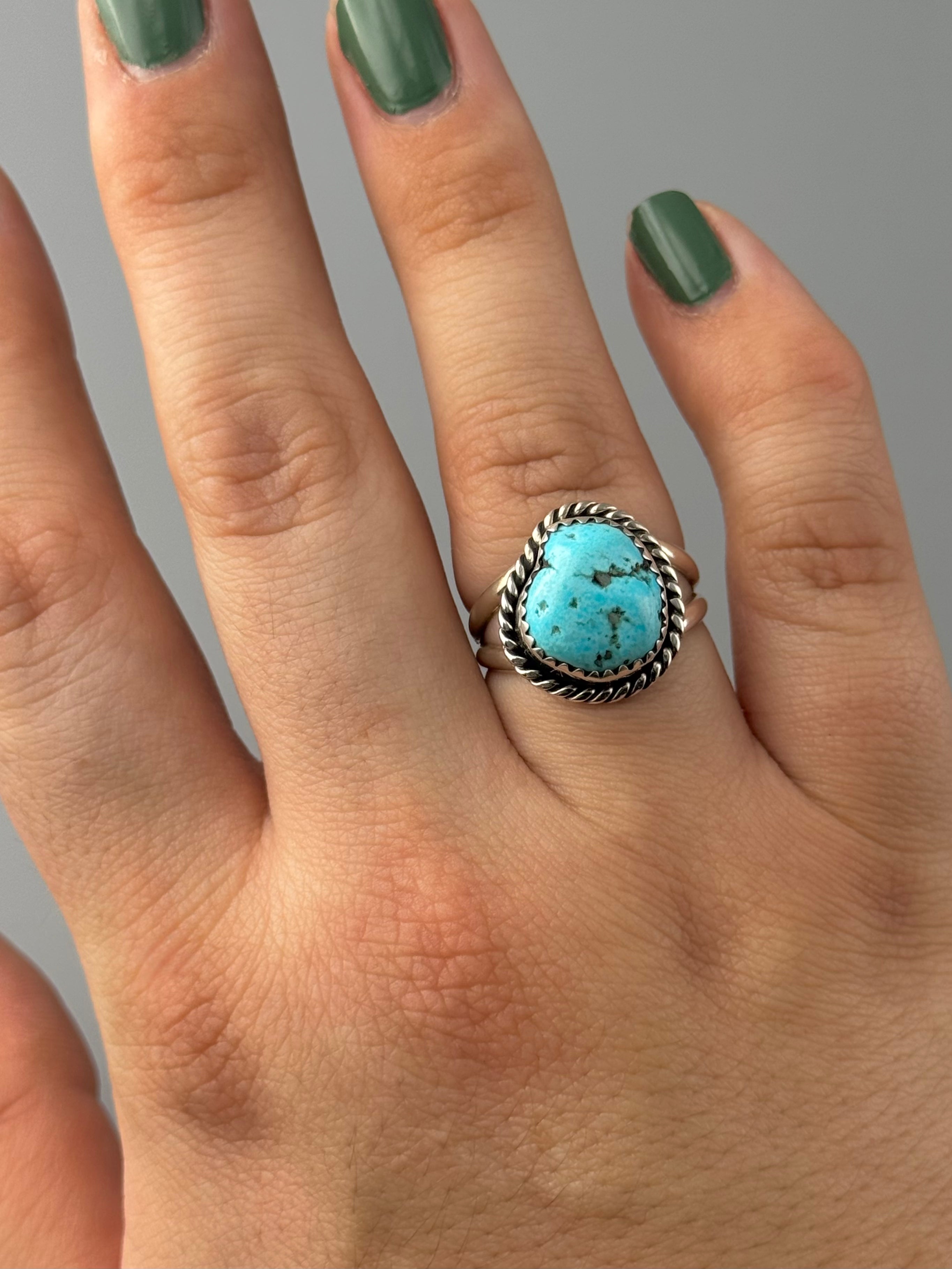 •TURQUOISE - KÉ• Navajo silver ring (size 7.5)