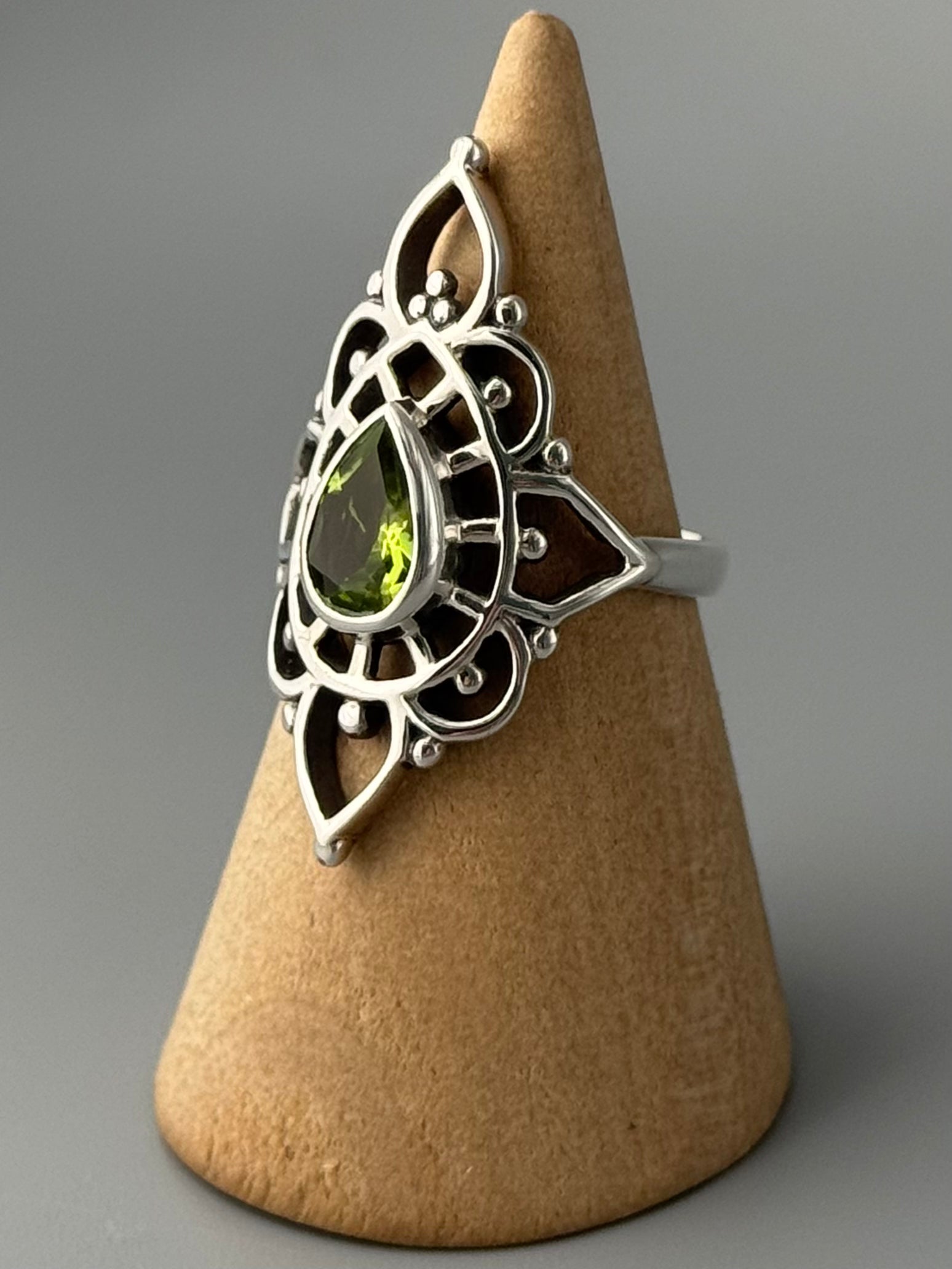 •PERIDOT - LONG LOTUS• decorative bezel silver ring (various sizes)