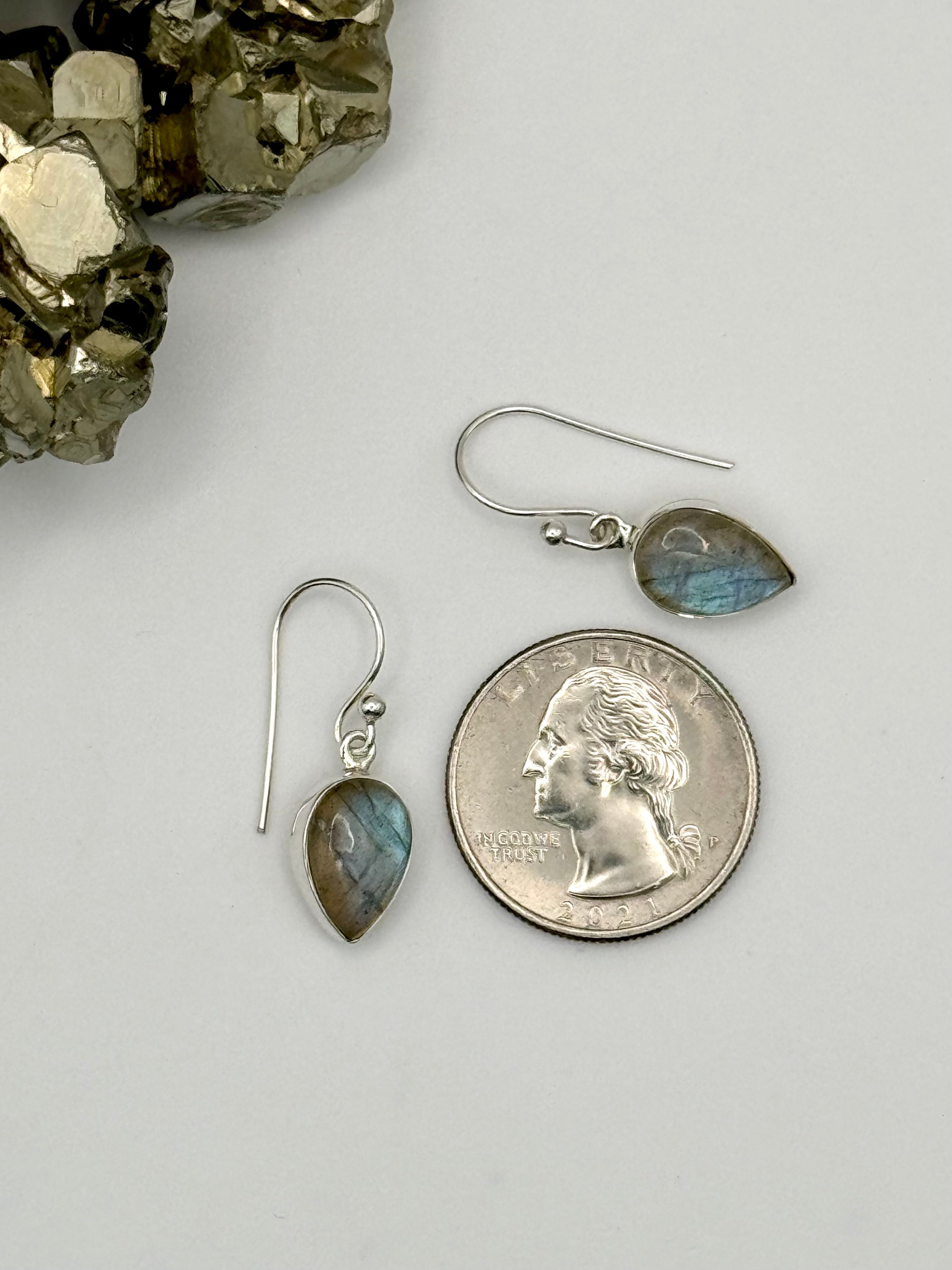 •LABRADORITE SPEAR TEAR• silver dangle earrings