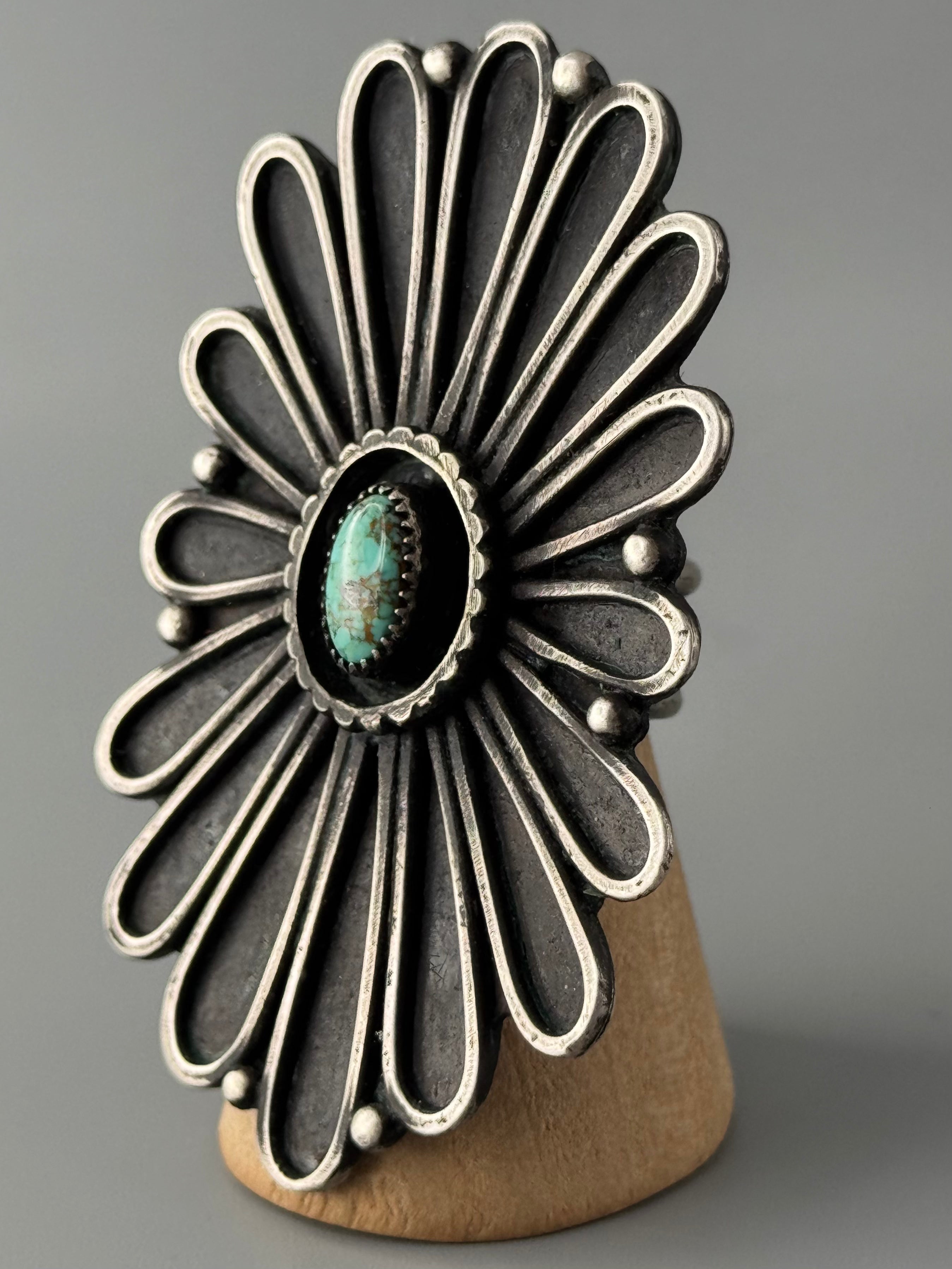 •NOUVEAU BLOOM• turquoise + silver ring (size 7.5)