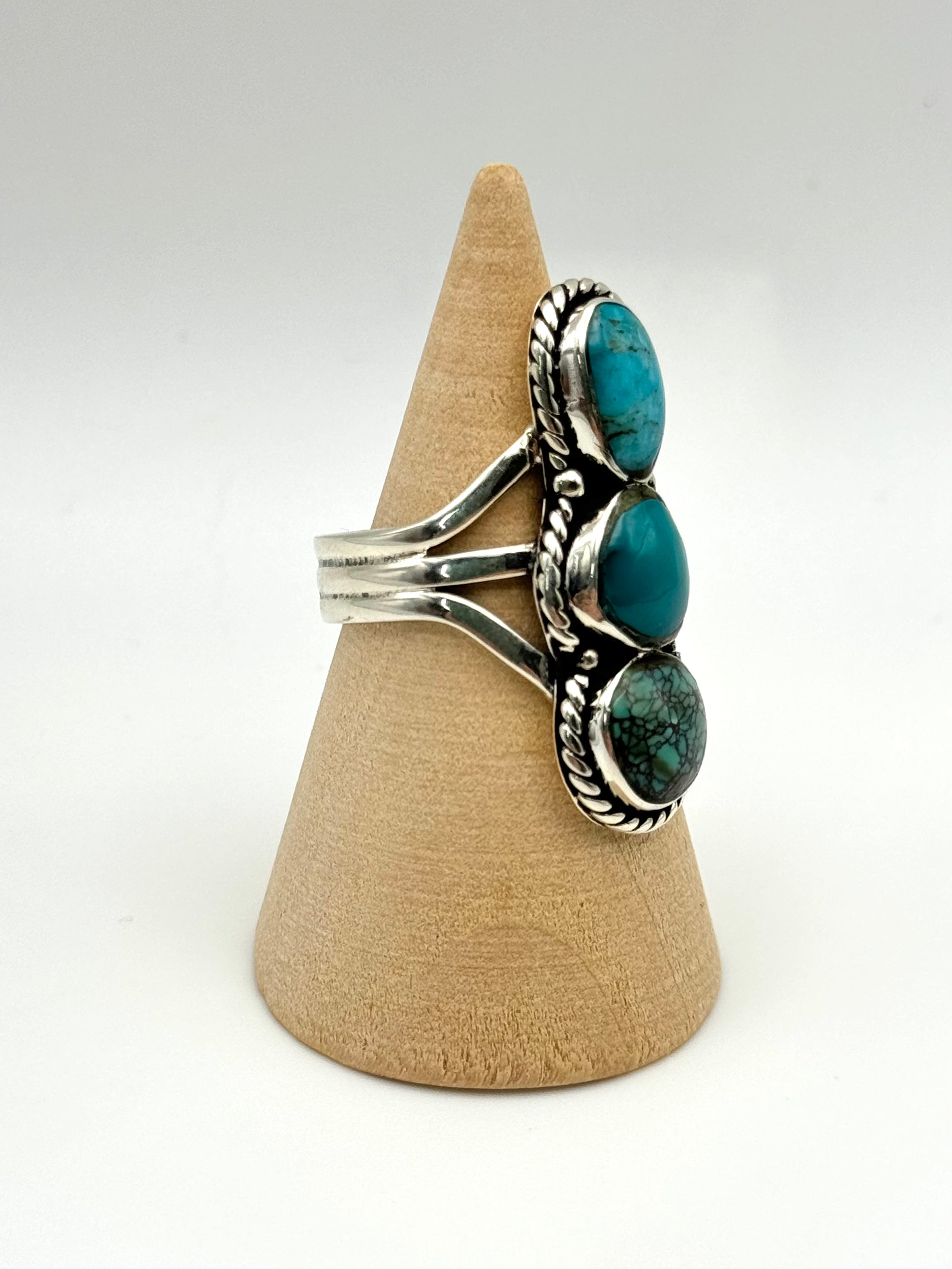 •TURQUOISE• Navajo silver triple stone ring (size 8.25)