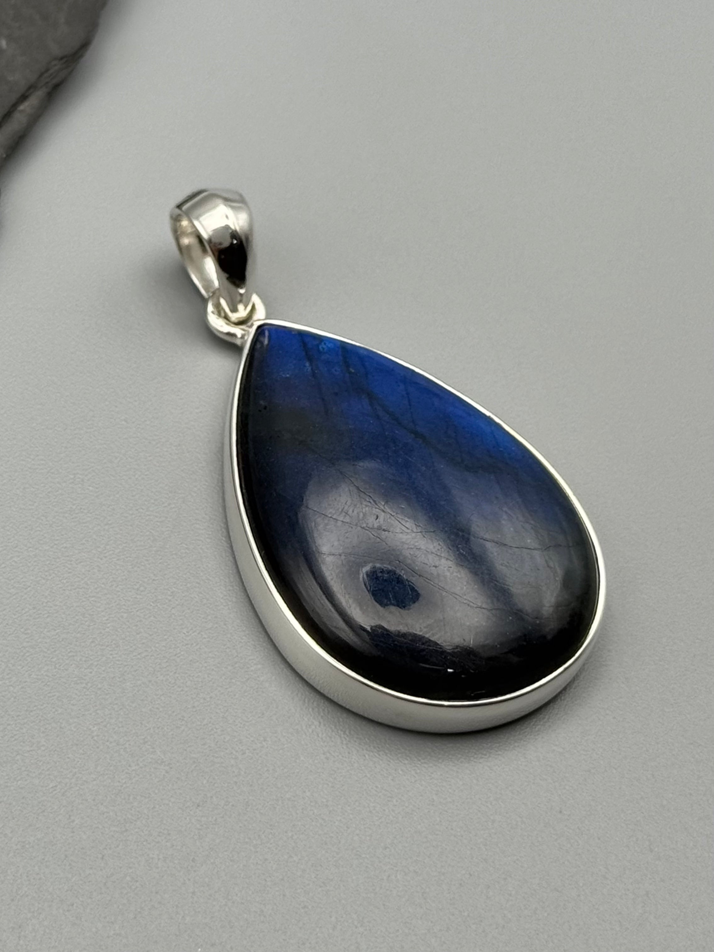 •LABRADORITE - TEARDROP• sterling silver pendant