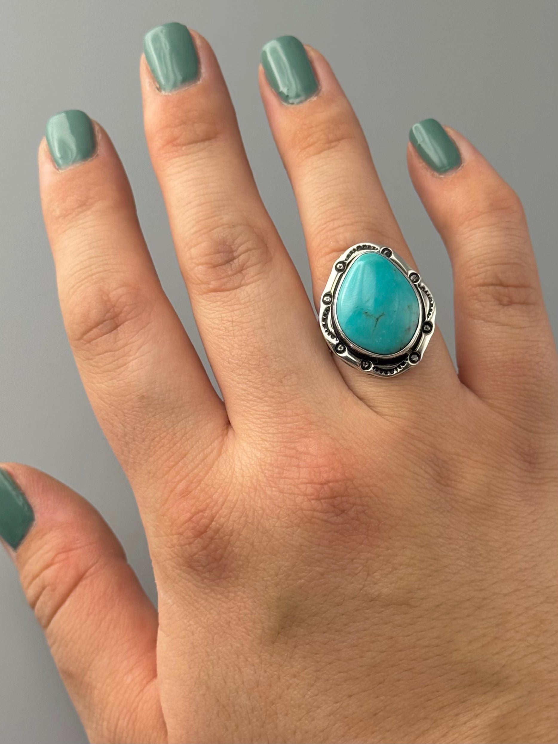 •KINGMAN TURQUOISE - SHÁ• Navajo silver ring (size 8.5)