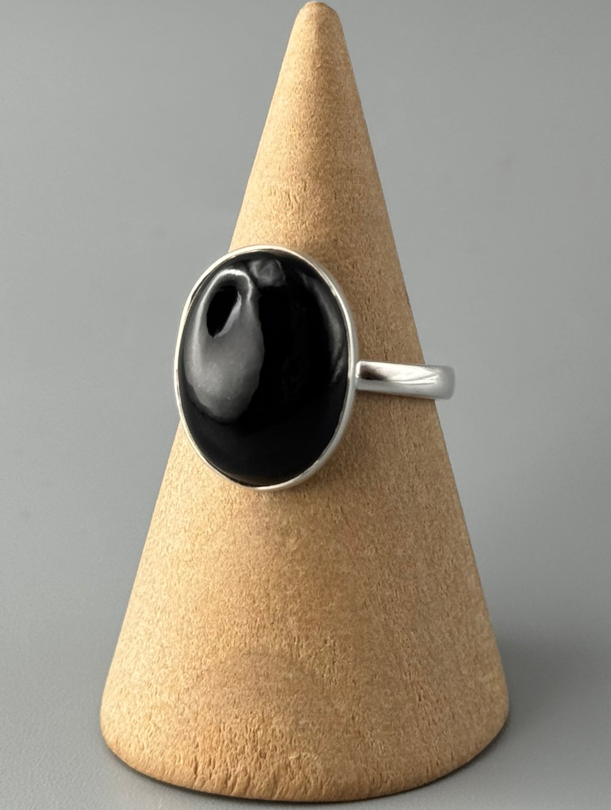 •BLACK ONYX - OVAL• simple band silver ring (various sizes)