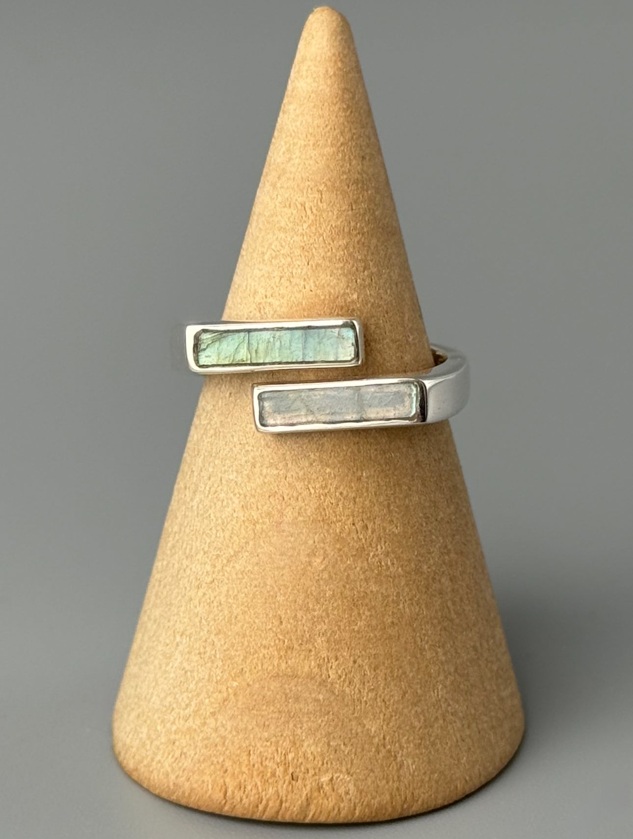 •LABRADORITE - LIL' BARS• adjustable silver ring (various sizes)