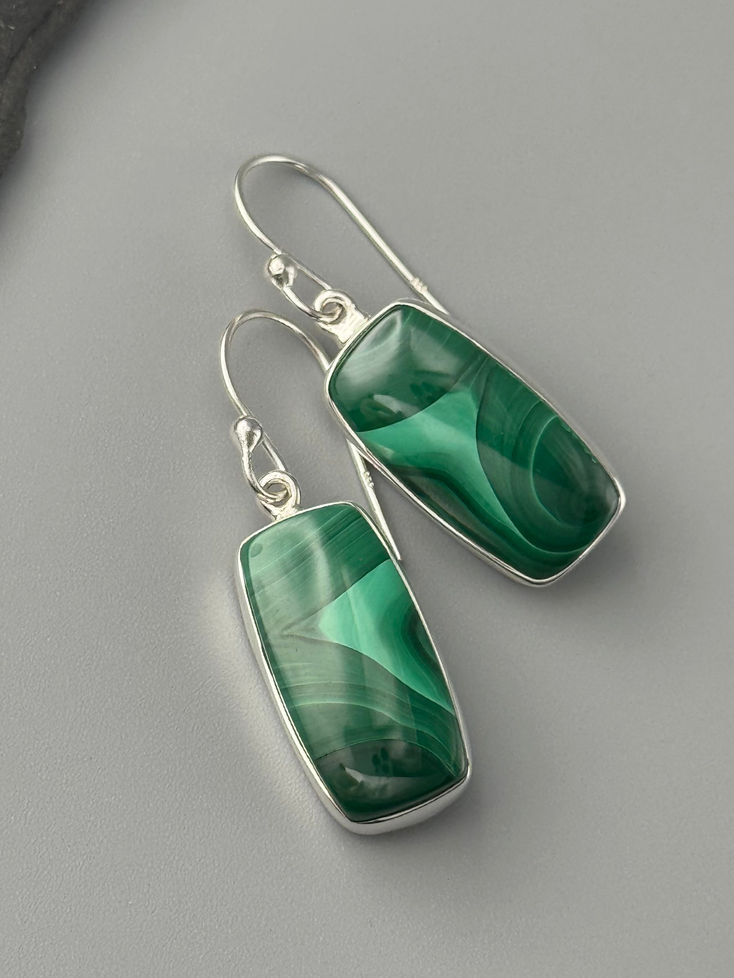 •MALACHITE - SOFT RECTANGLE• silver dangle earrings