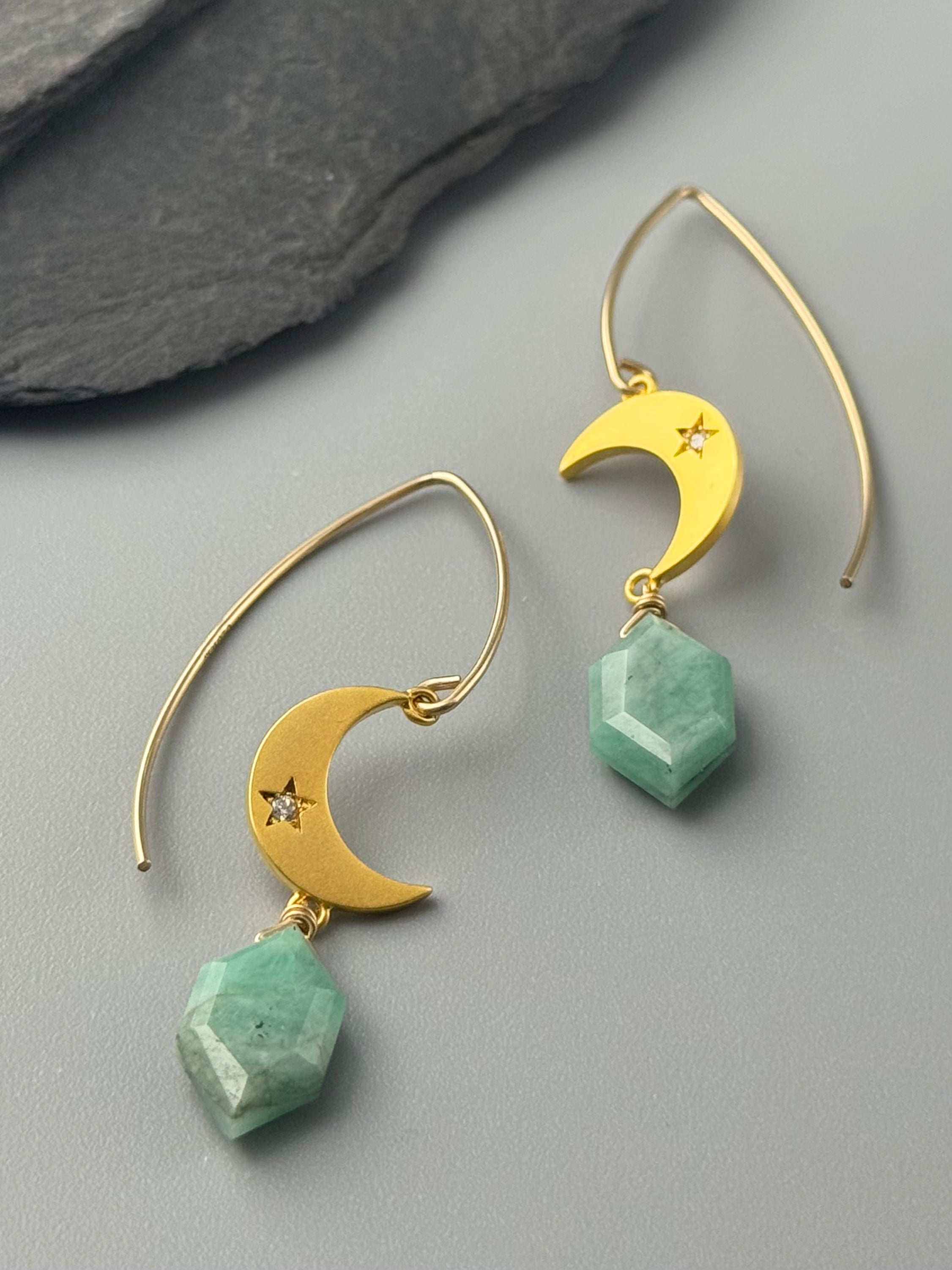 •CRYSTAL CRESCENT• emerald + gold earrings