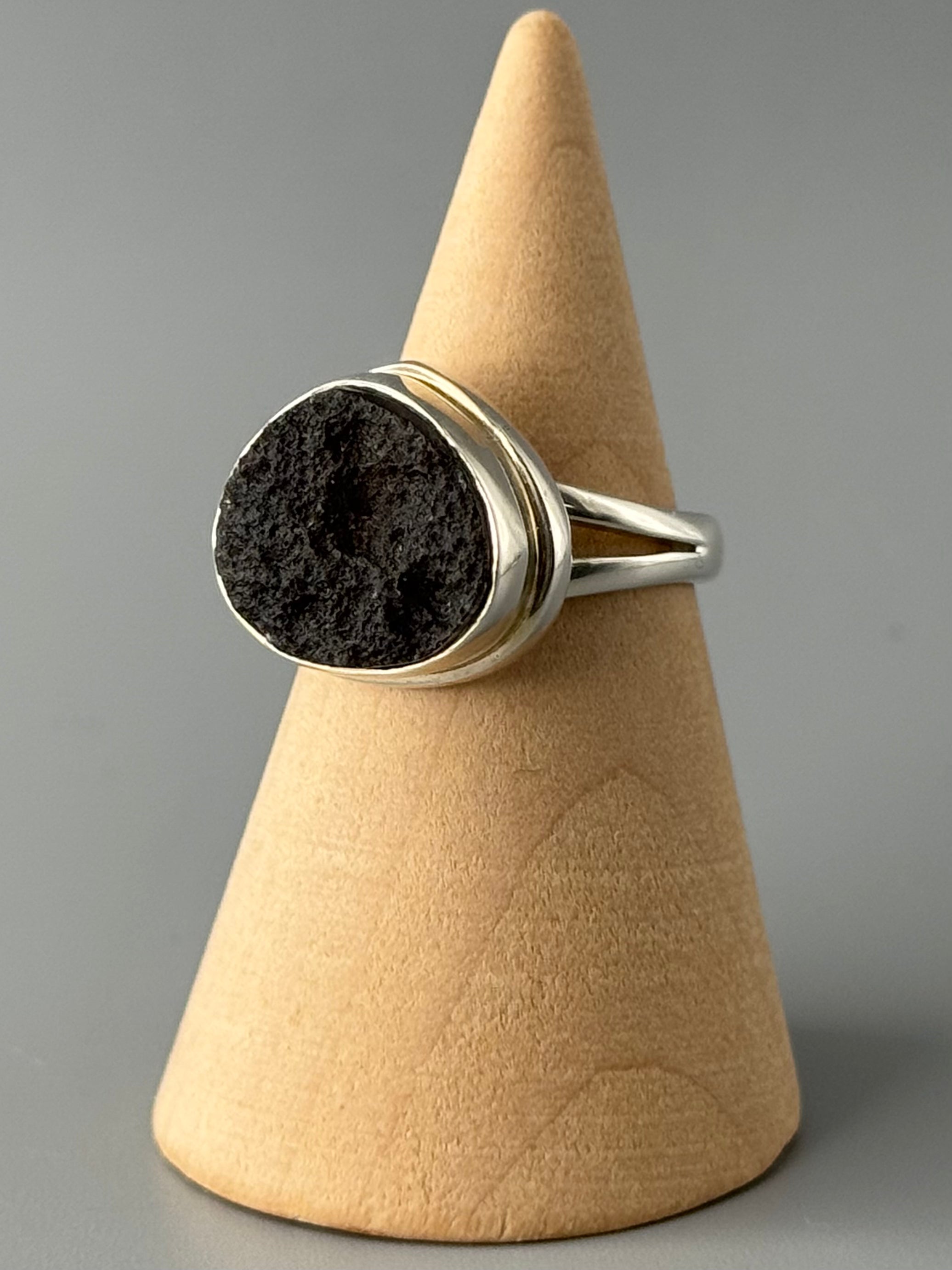 •AGNI MANITITE - WIDE TEAR• split band silver ring (size 6.75)