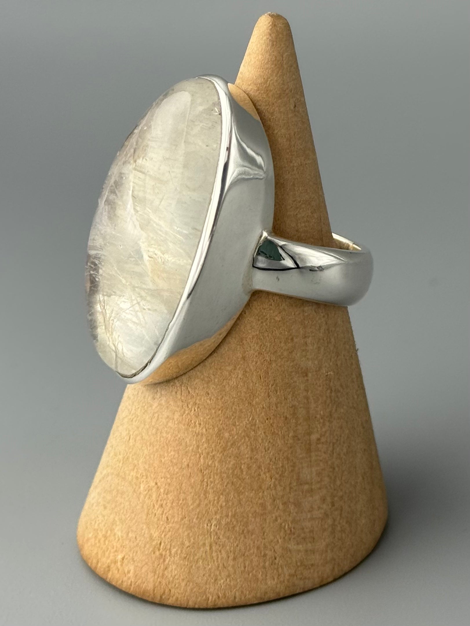 •RAINBOW MOONSTONE - LARGE OVAL• simple bezel silver ring (size 6.75)