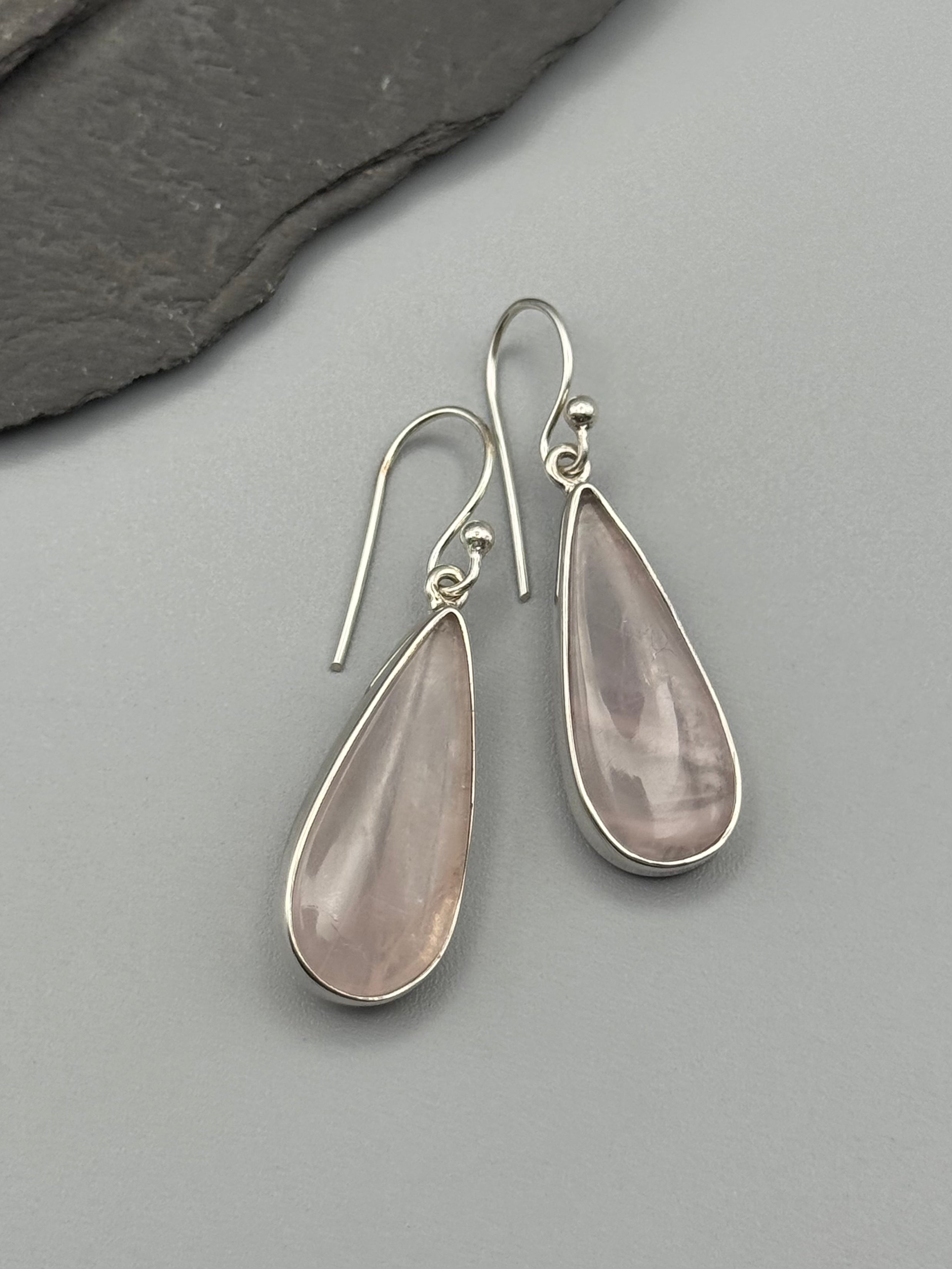 •ROSE QUARTZ - TEARDROP• silver dangle earrings