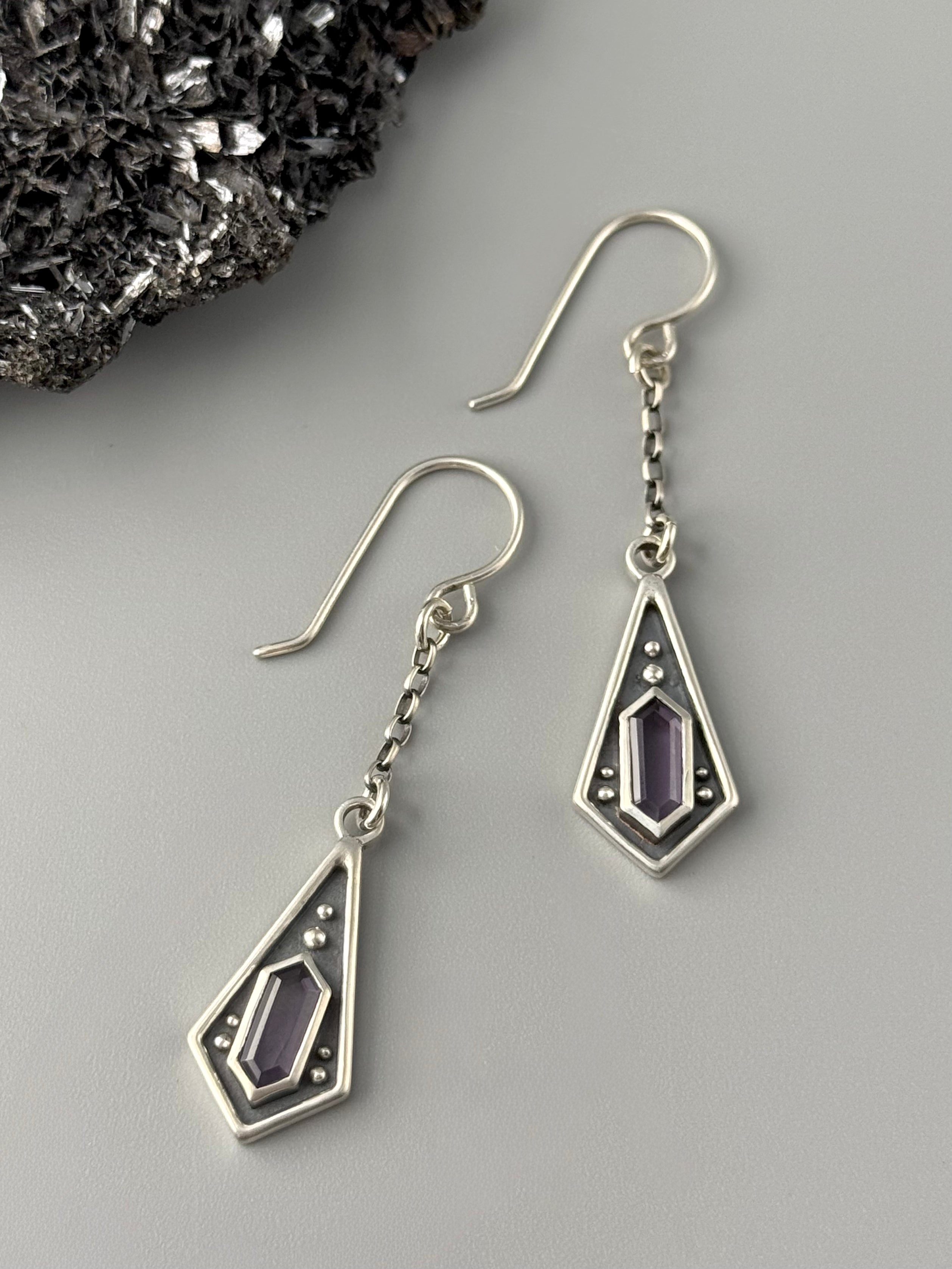 •MAIDEN KITE• amethyst + silver dangle earrings