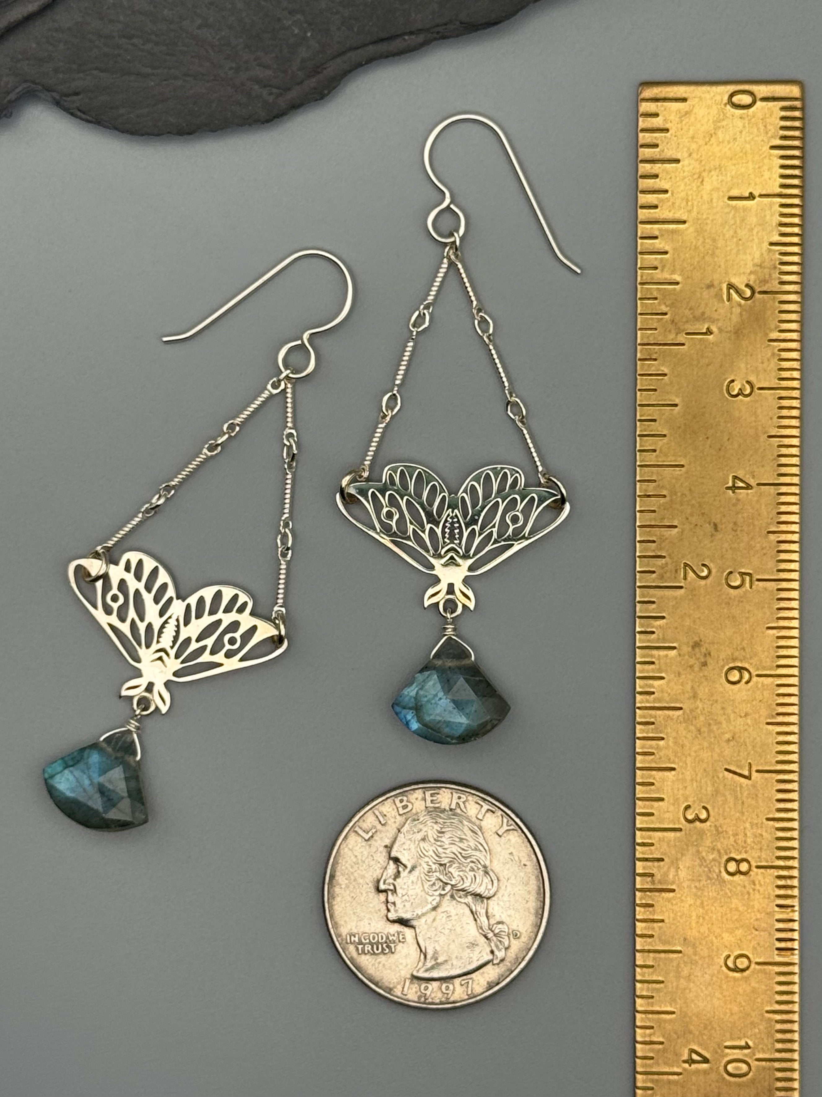 •GUIDE• labradorite + silver earrings