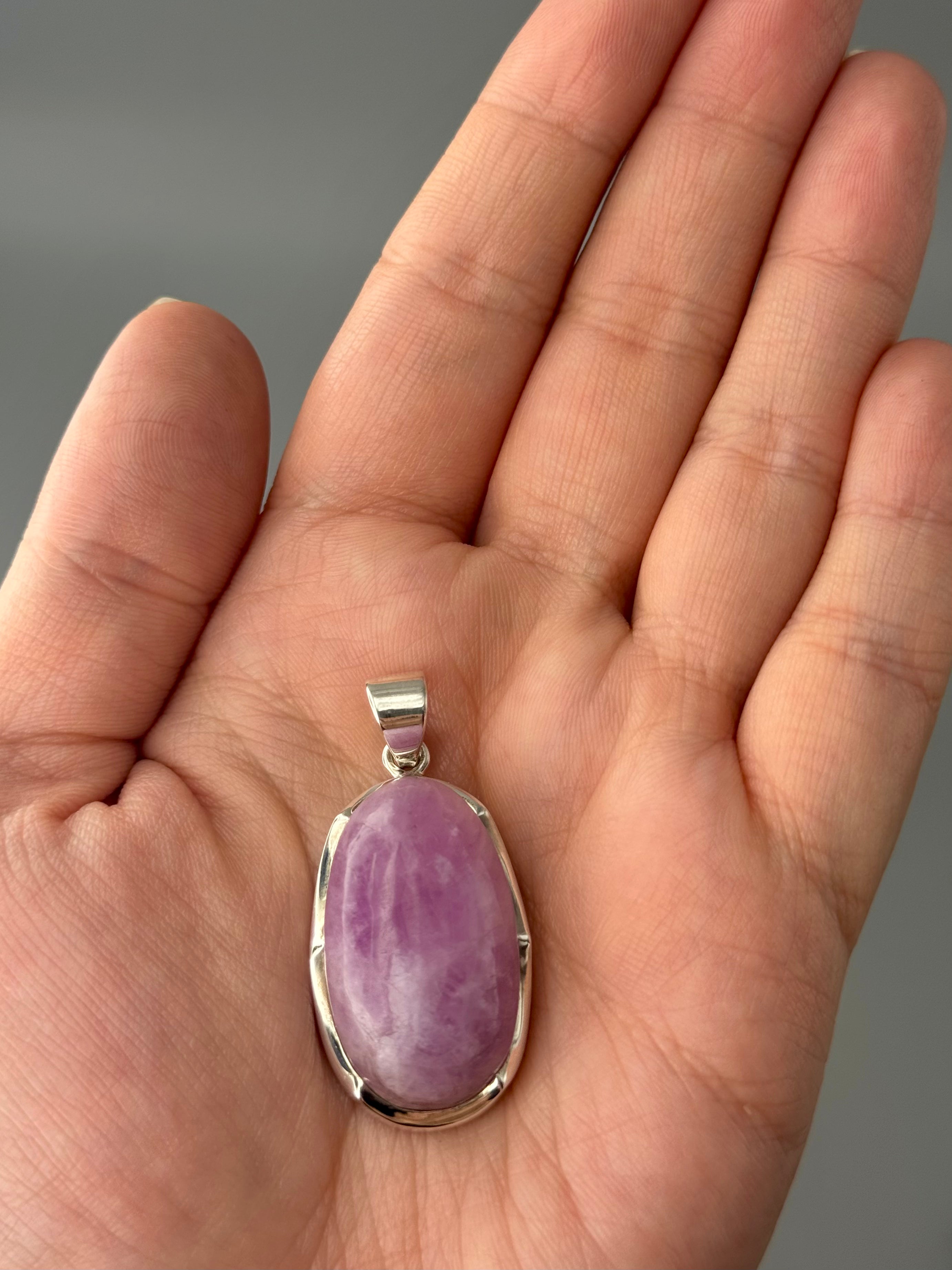 •KUNZITE OVAL - SCALLOPED• sterling silver pendant