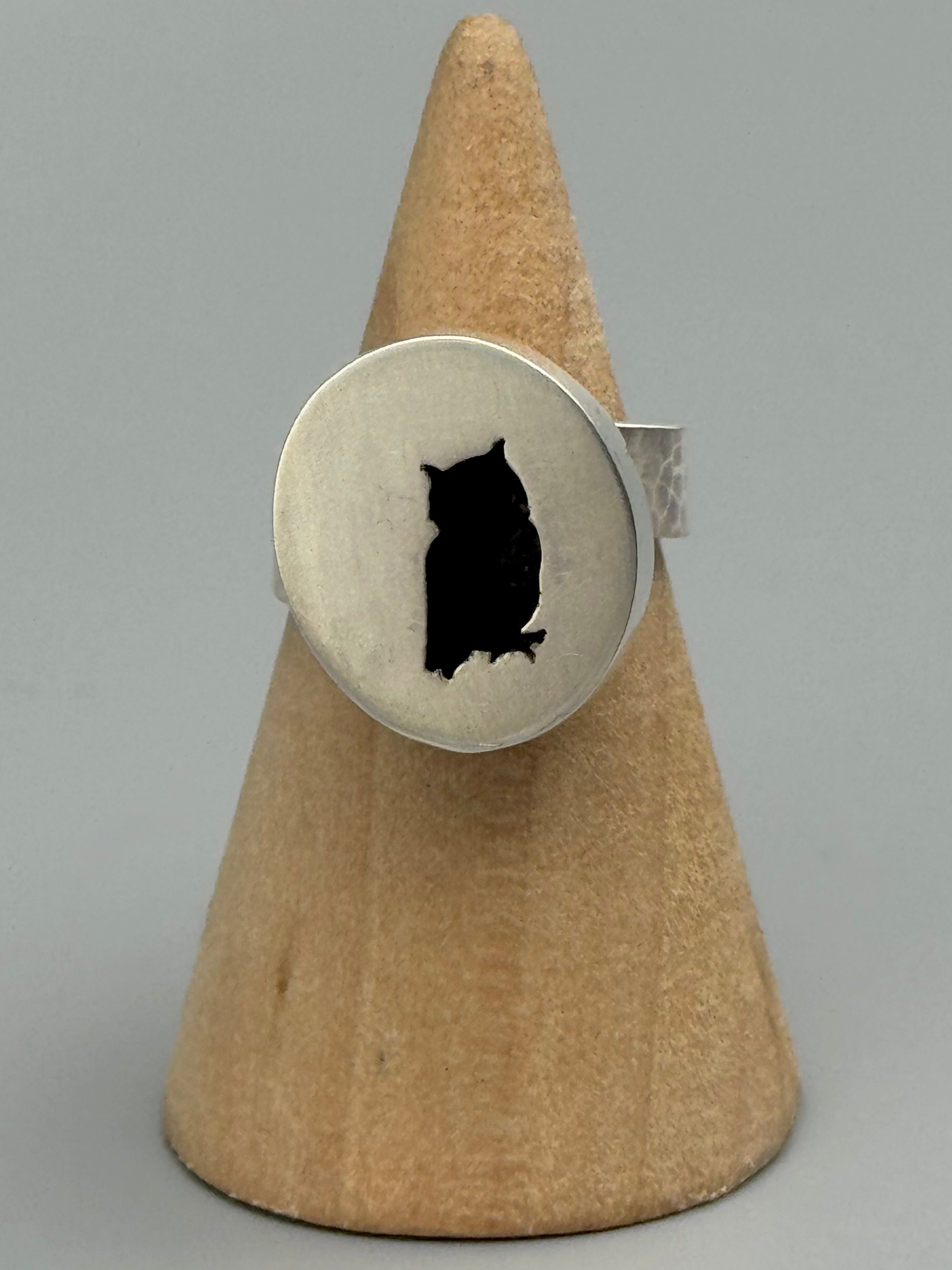 •WISDOM - SMALL• silver owl shadowbox adjustable ring