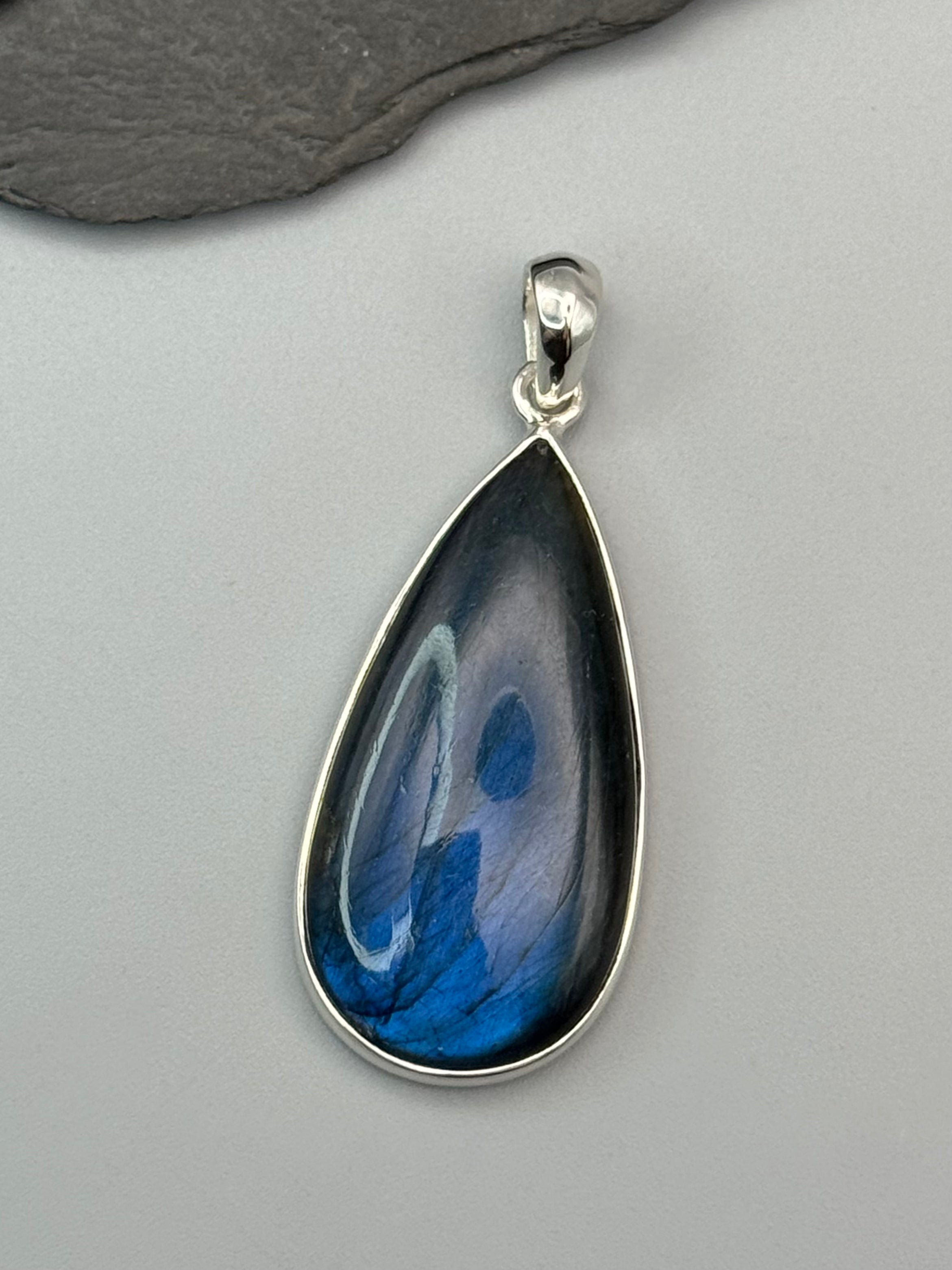 •LABRADORITE - SLENDER TEAR• sterling silver pendant
