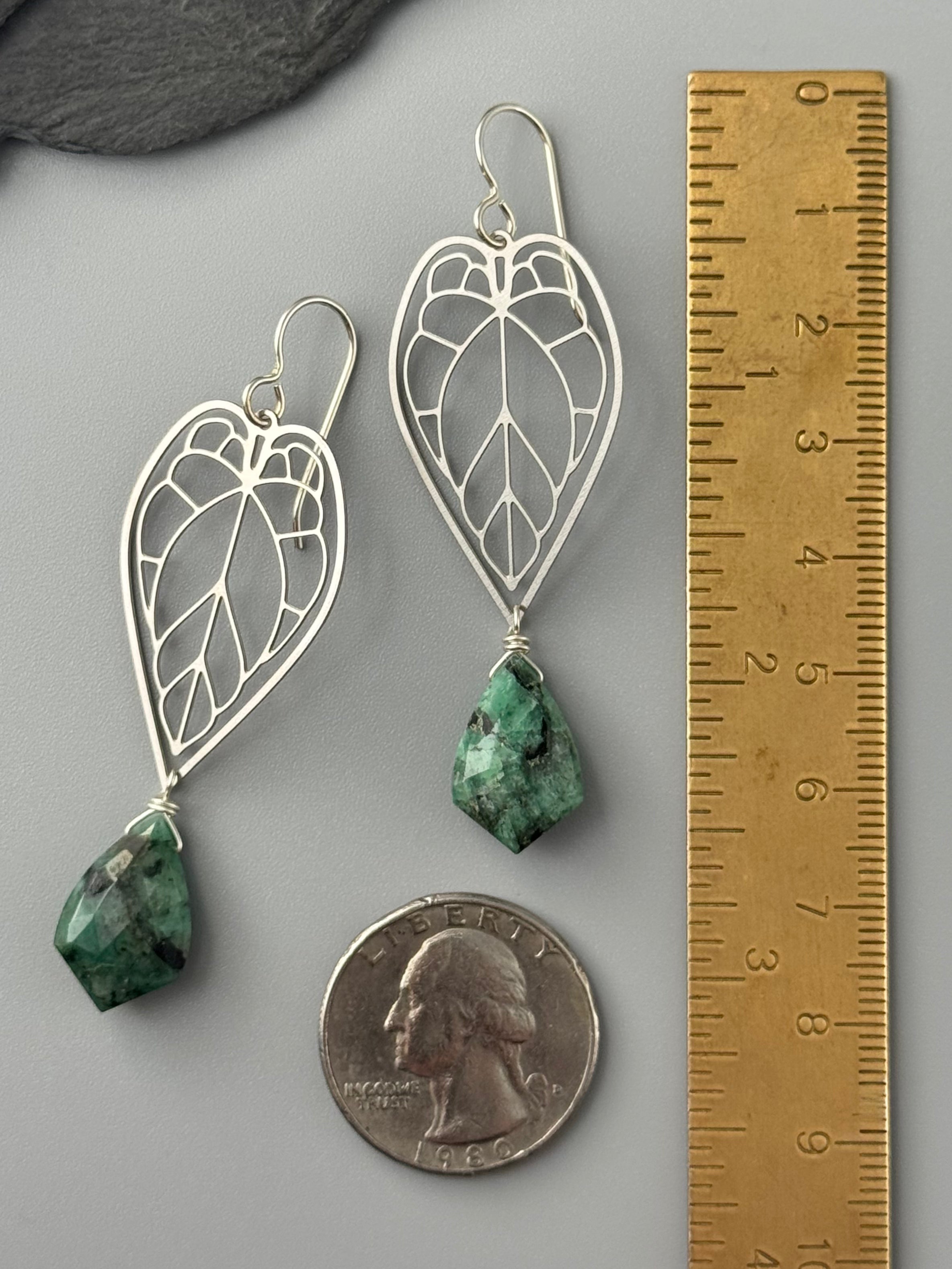 •PHILO• emerald + silver earrings
