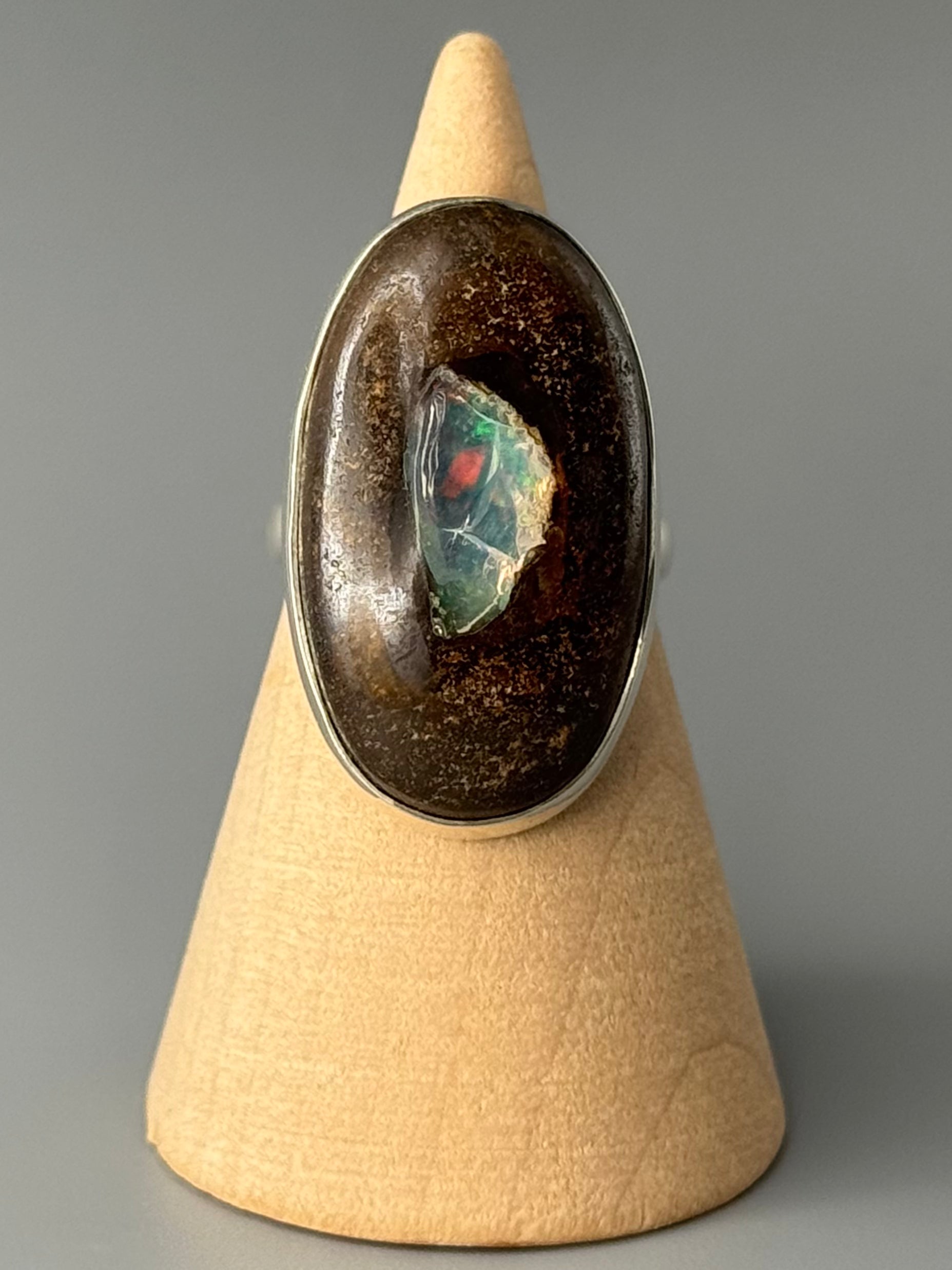 •BOULDER OPAL - OVAL• simple bezel silver ring (size 6)