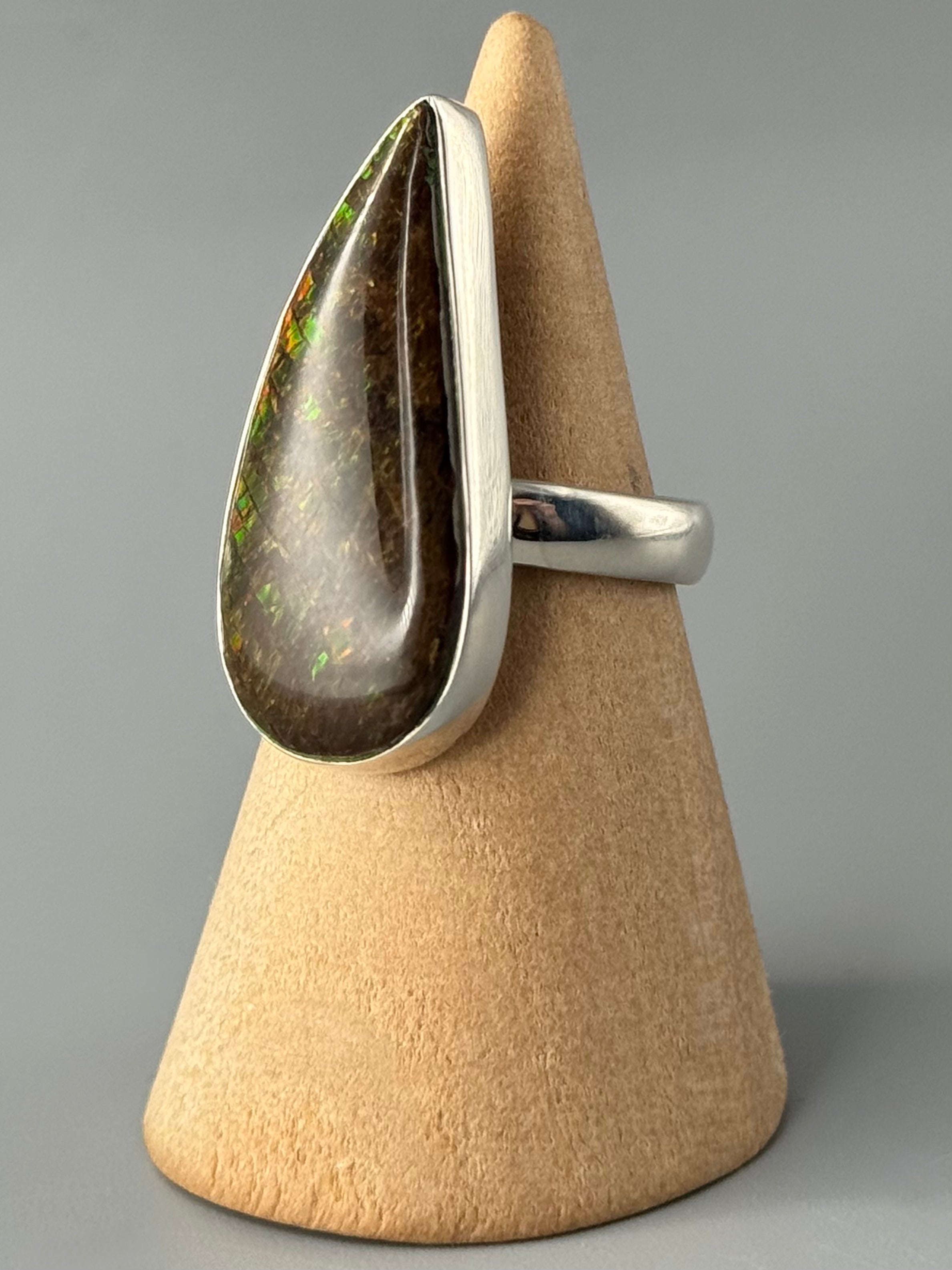 •AMMOLITE - ORGANIC TEAR• sterling silver ring (size 6)