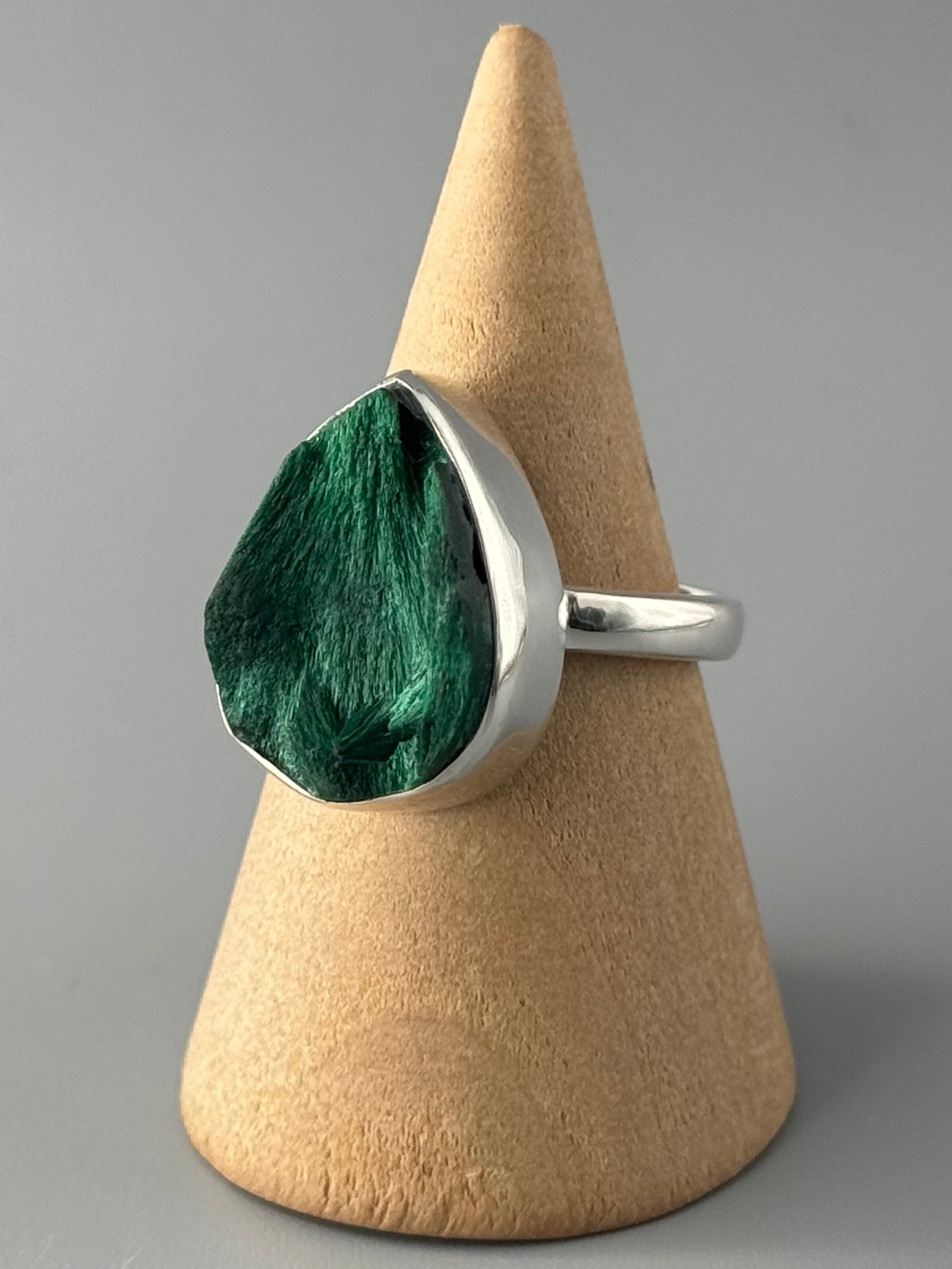 •FIBROUS MALACHITE - TEAR• simple bezel silver ring (various sizes)