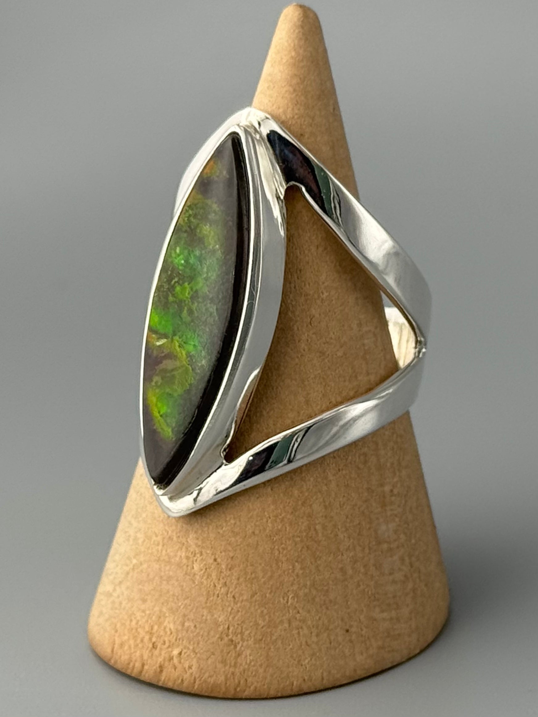•AMMOLITE - EYE • open bezel silver ring (size 10)