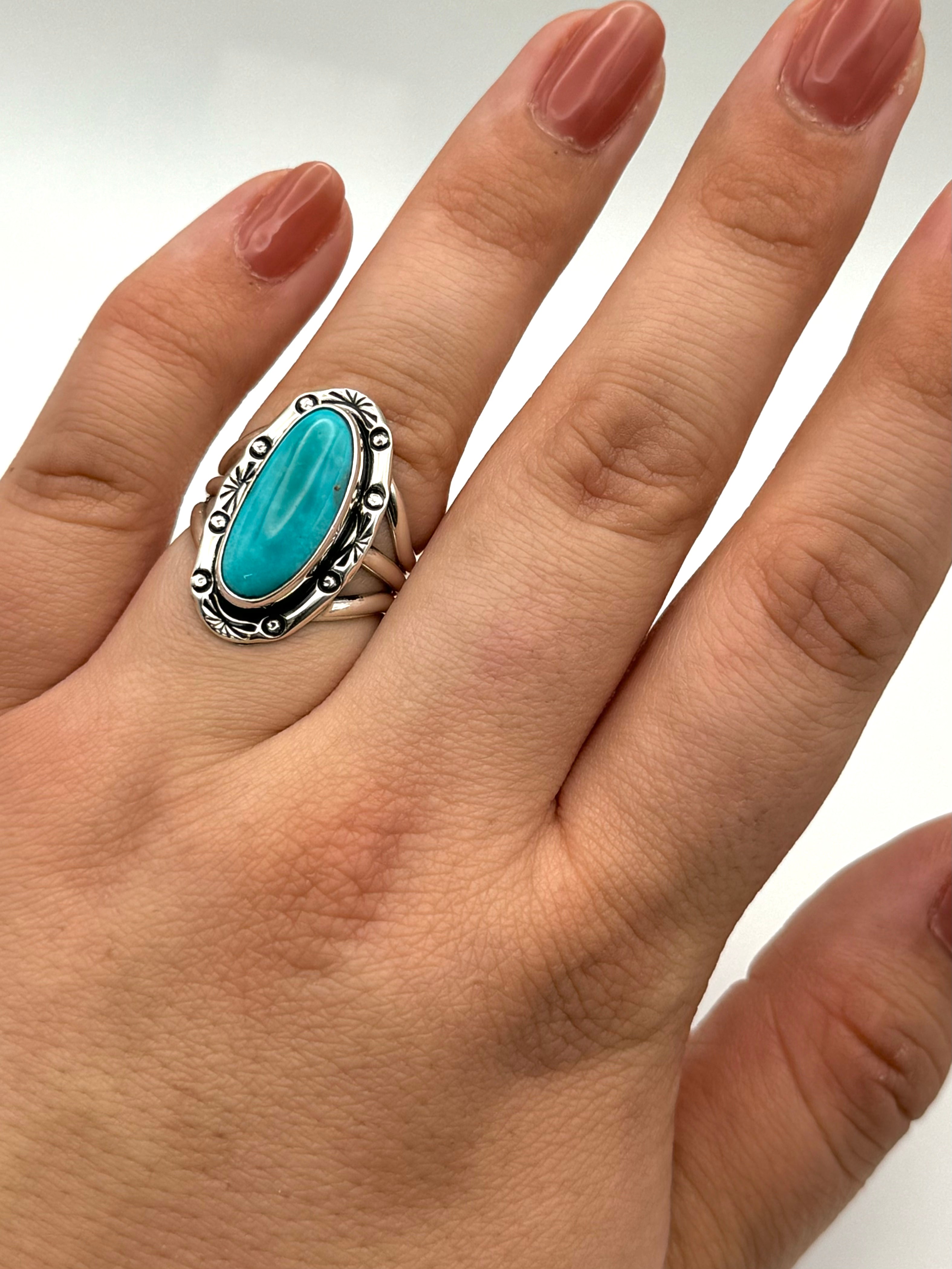 •KINGMAN TURQUOISE - 1• Navajo silver ring (size 7)