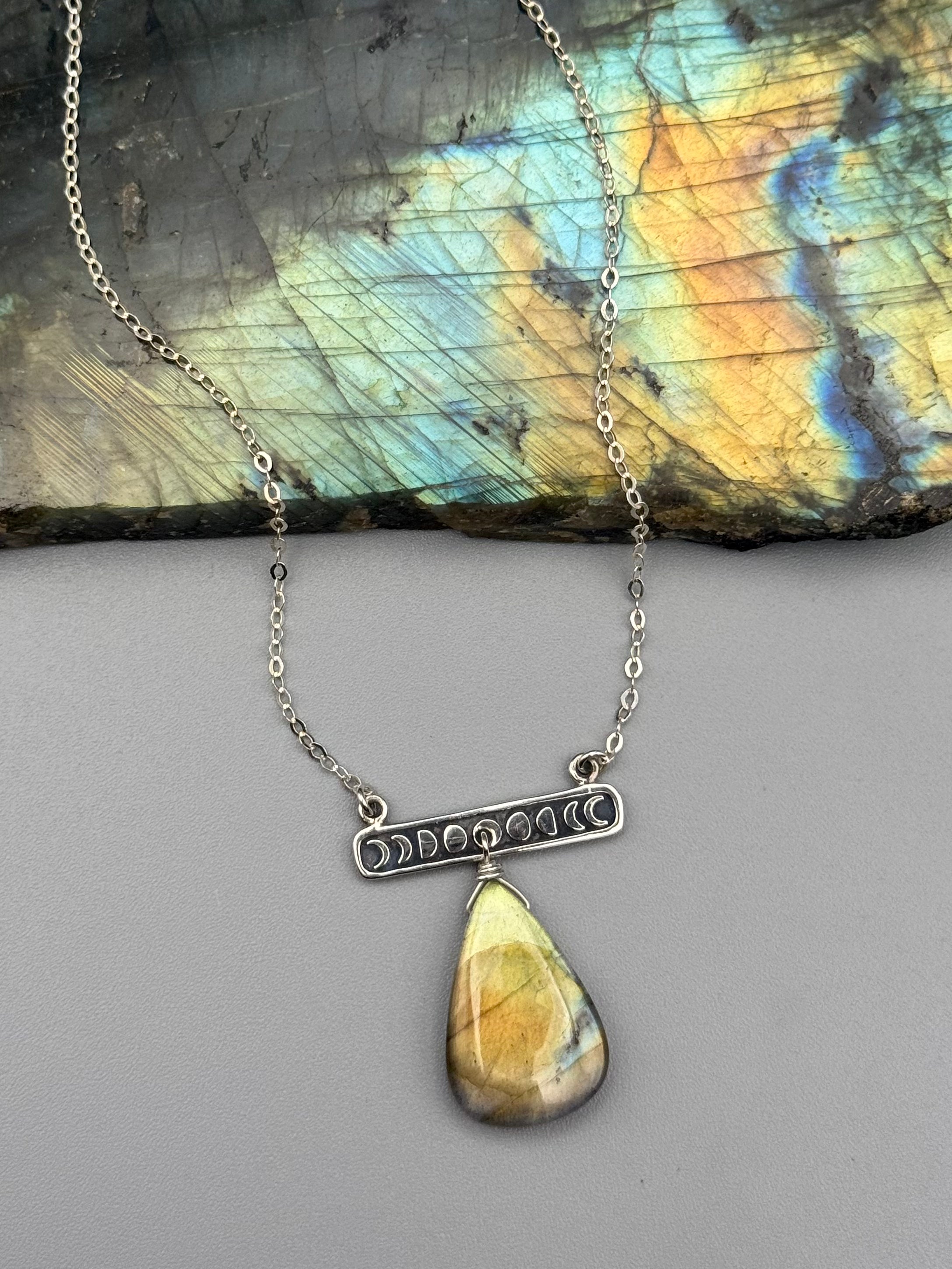 •NYX• golden labradorite + silver necklace (16"-18" long)