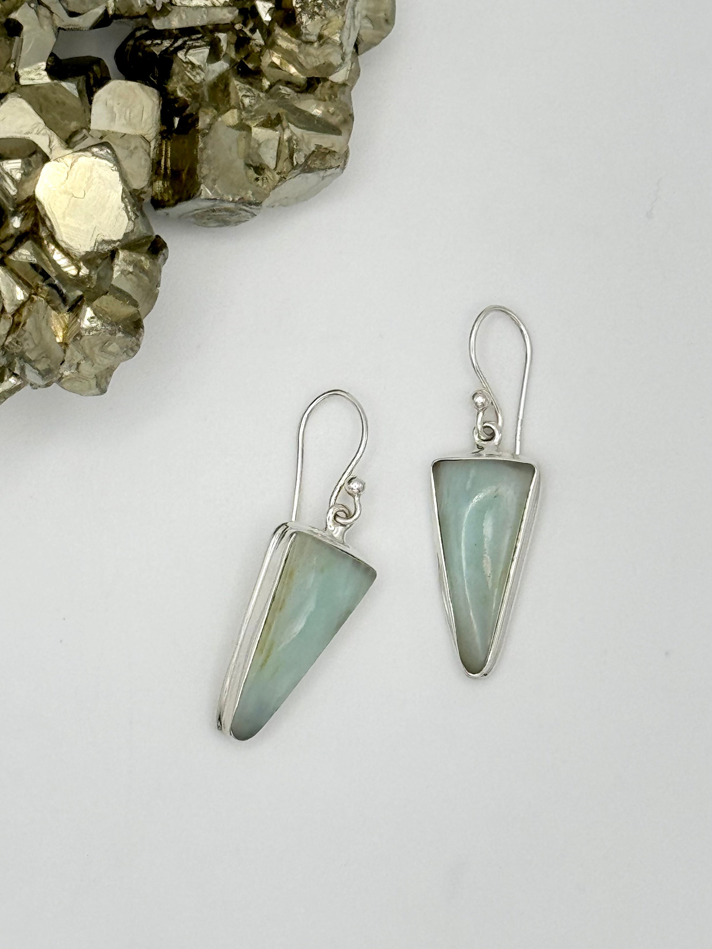 •PERUVIAN OPAL FANG• silver dangle earrings