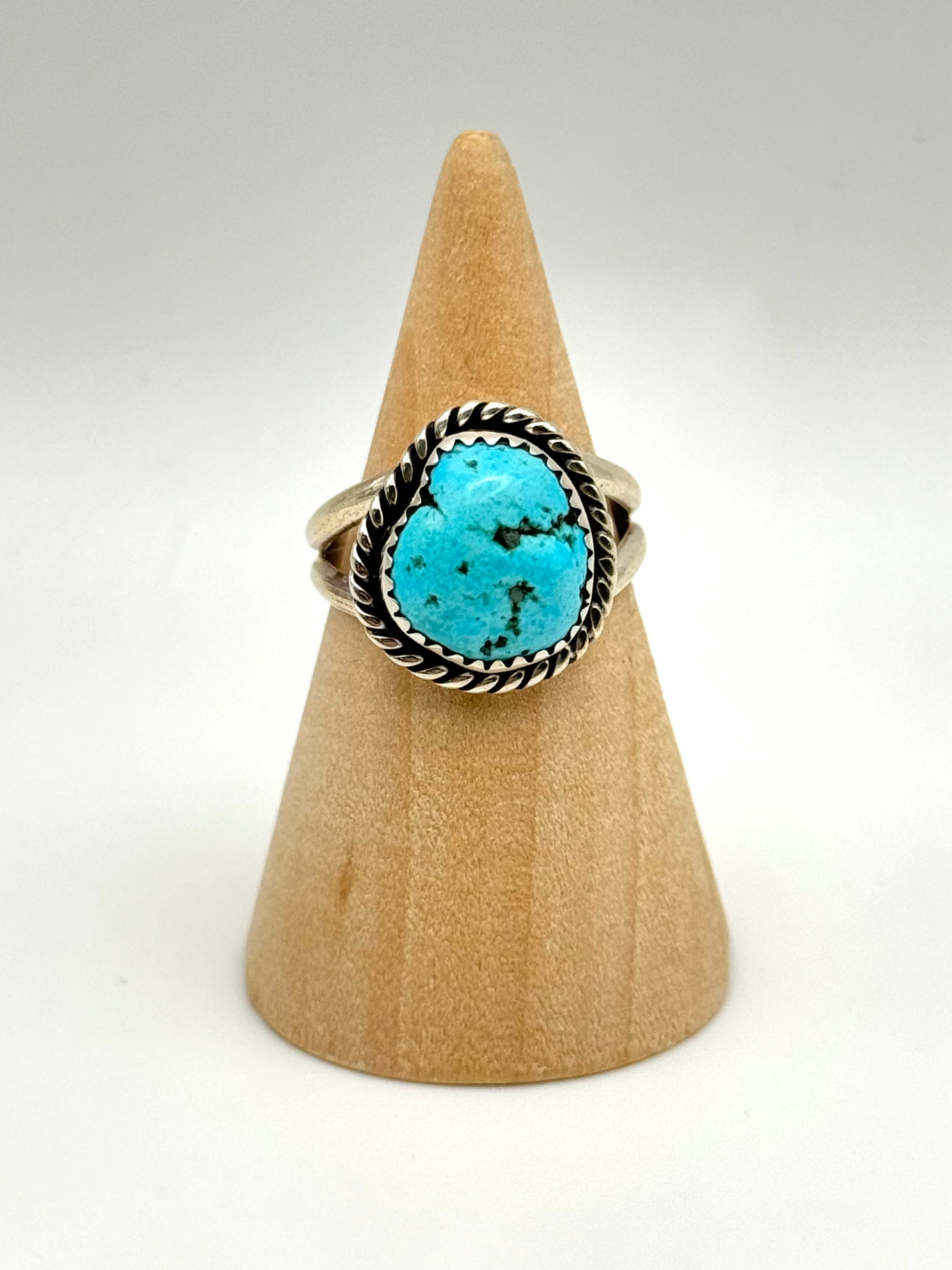 •TURQUOISE• Navajo silver ring (size 7.5)