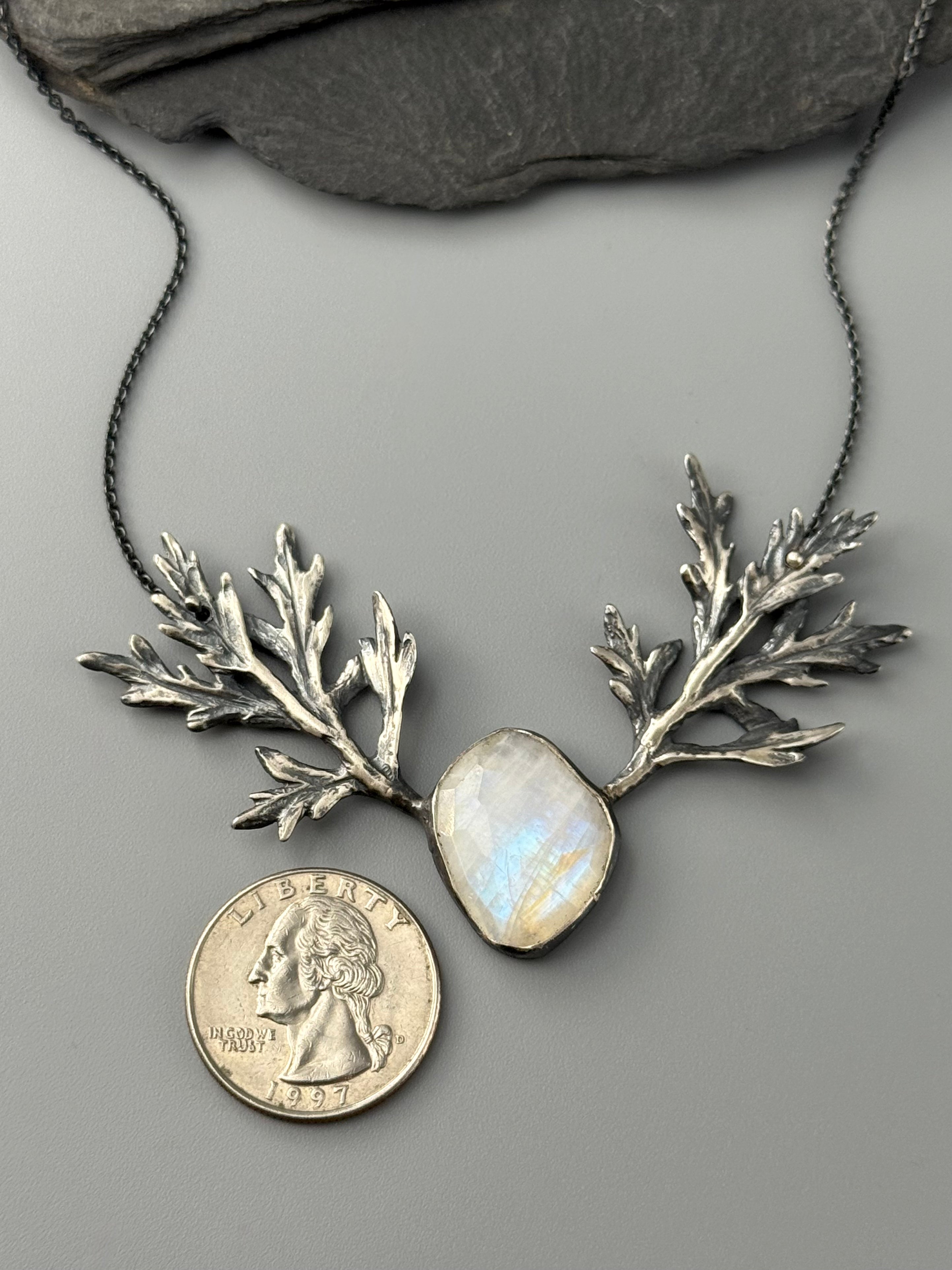 •VICTORIAN MUGWORT - BIGGIE• faceted rainbow moonstone + mugwort + silver necklace (18" long)