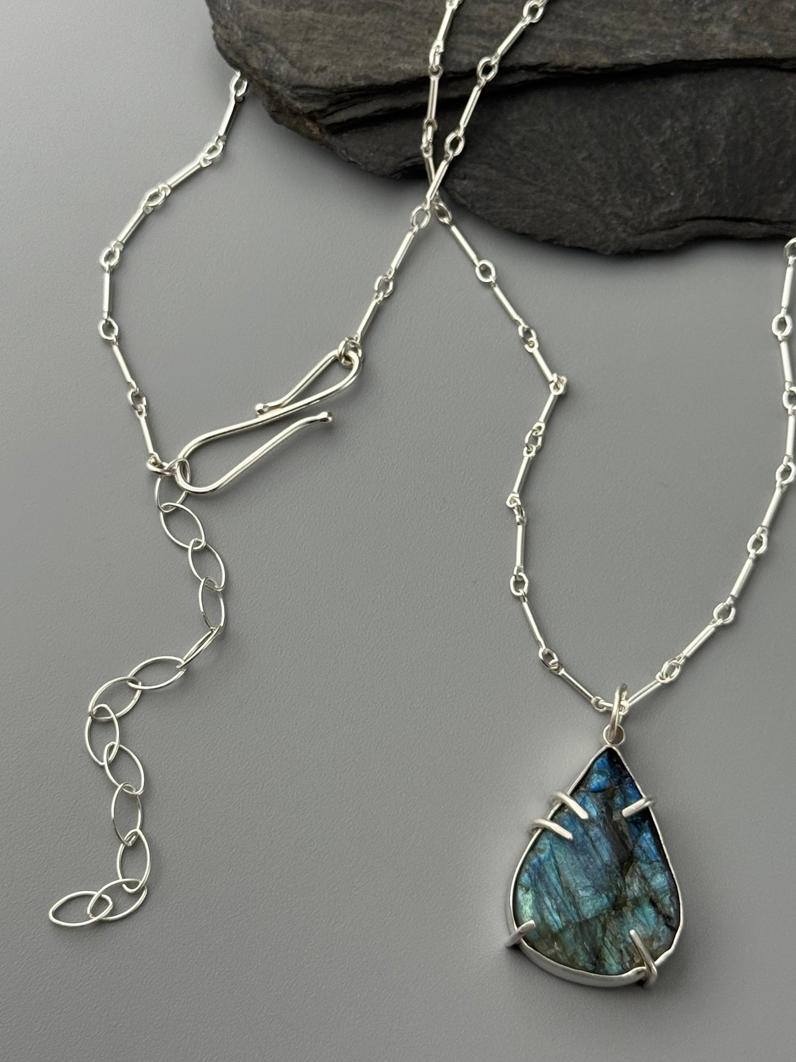 •NOUVEAU• labradorite + silver necklace (26" - 29" long)