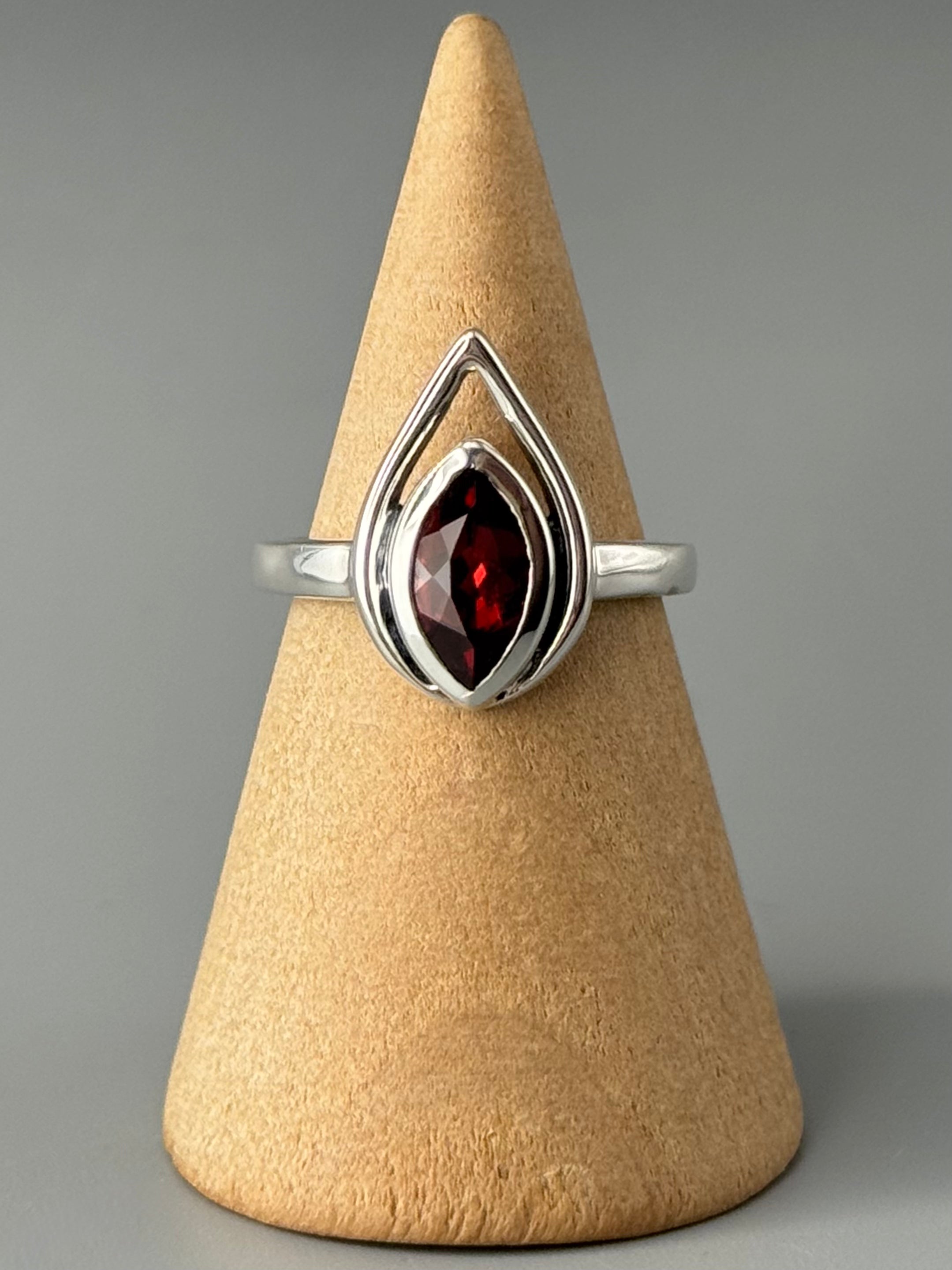 •GARNET - YONI• sterling silver ring (various sizes)