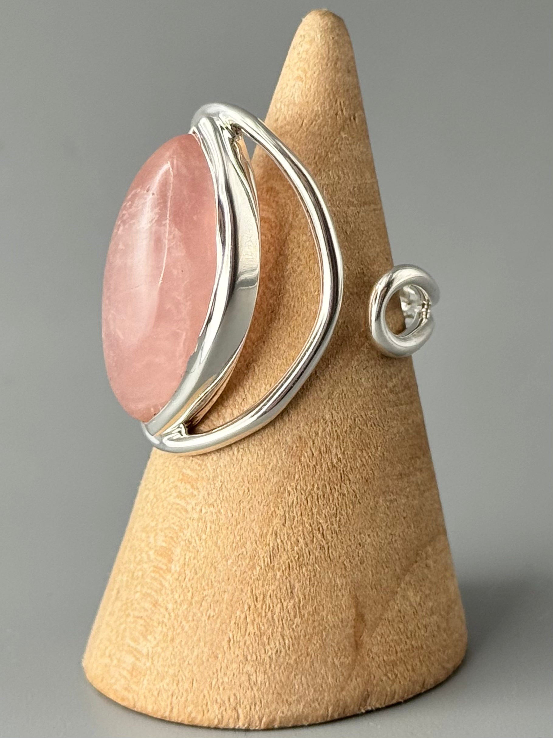 •ROSE QUARTZ - ROUNDABOUT• adjustable silver ring