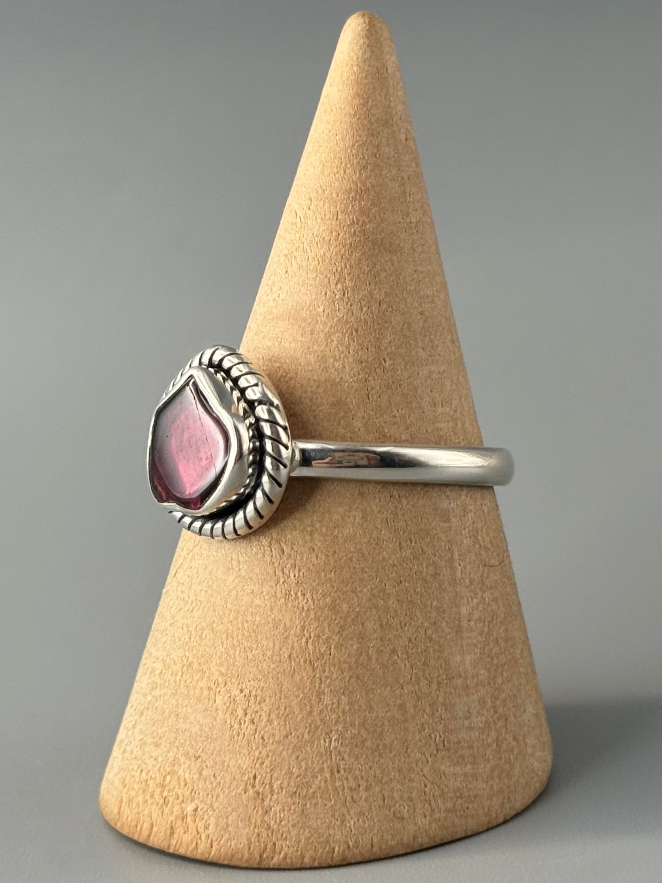 •GARNET - TWINE• sterling silver ring (size 9)