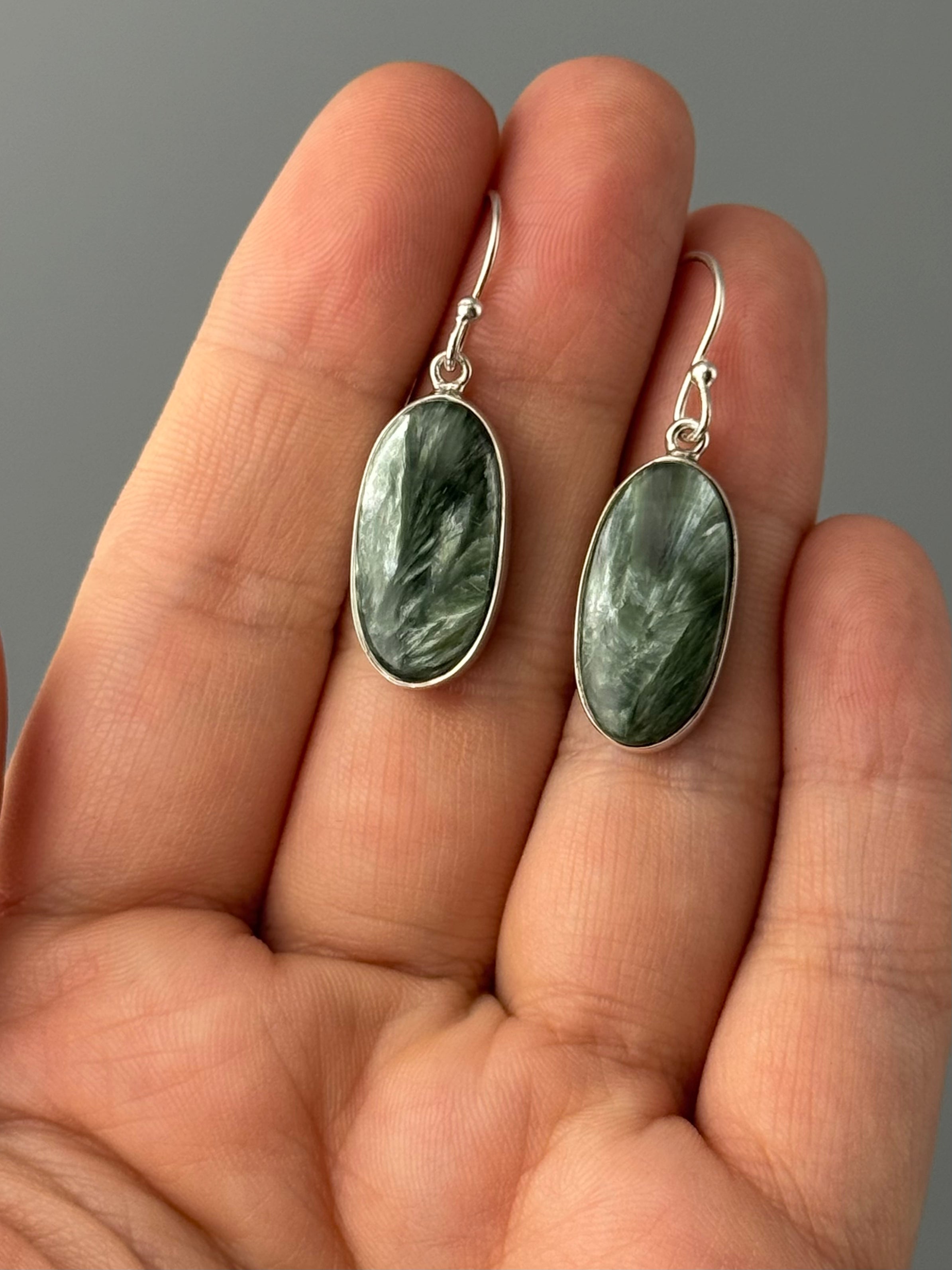 •SERAPHINITE - OVAL• silver dangle earrings