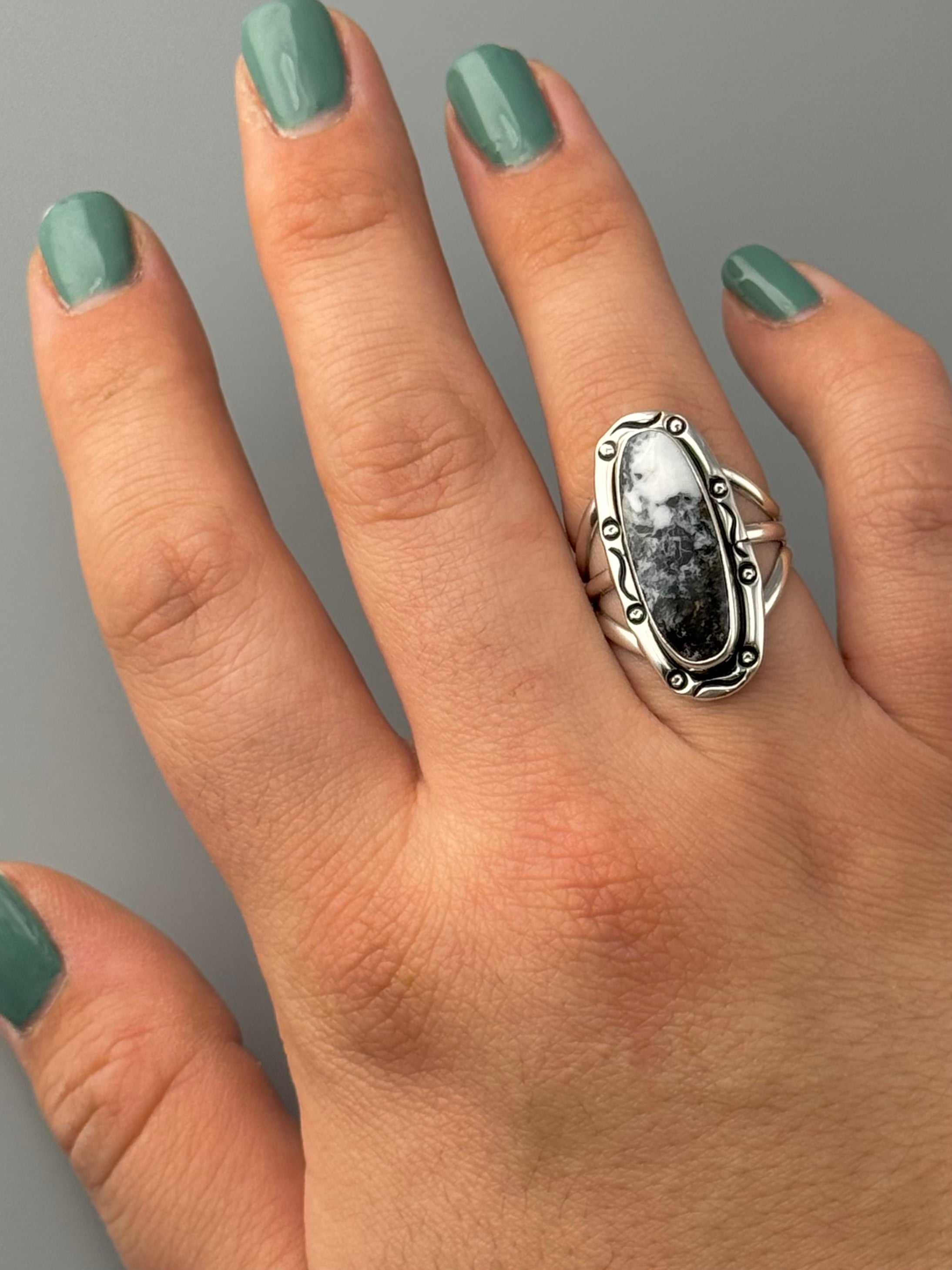 •WHITE BUFFALO TURQUOISE - SMUDGE• Navajo silver ring (size 7.5)