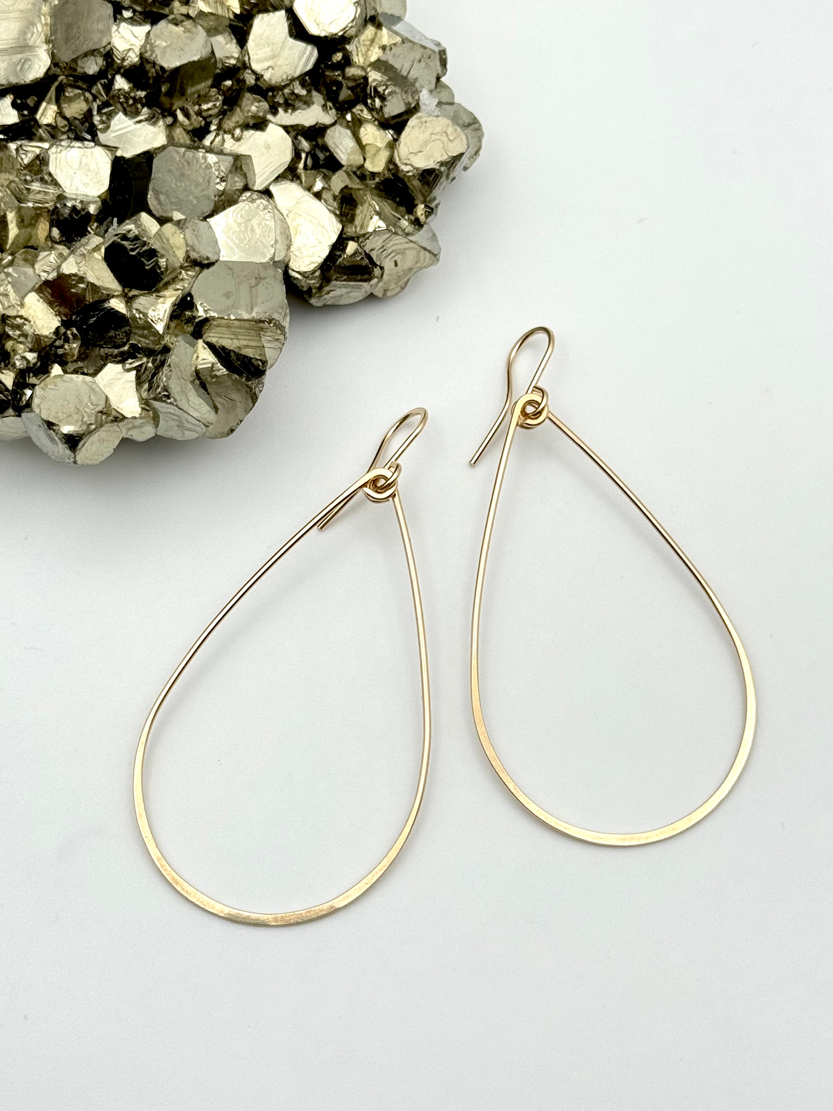 •HAMMERED TEARDROP• gold dangle earrings