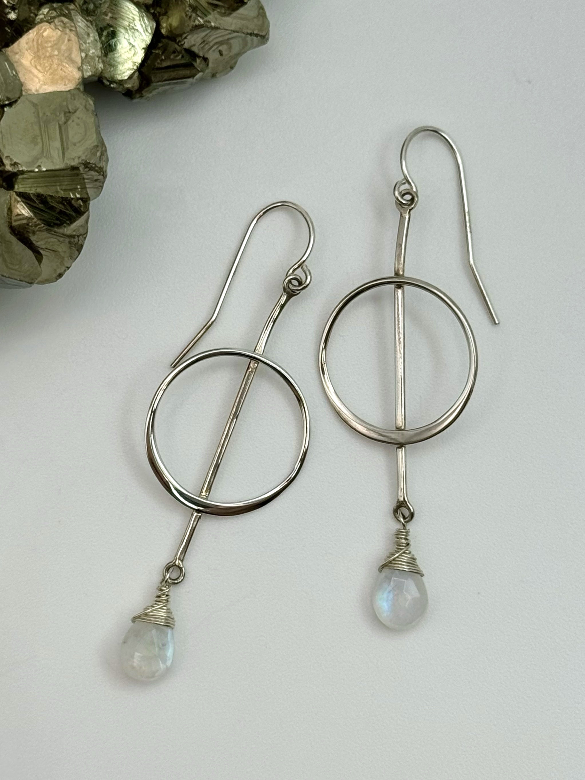 •PHI• rainbow moonstone + silver earrings